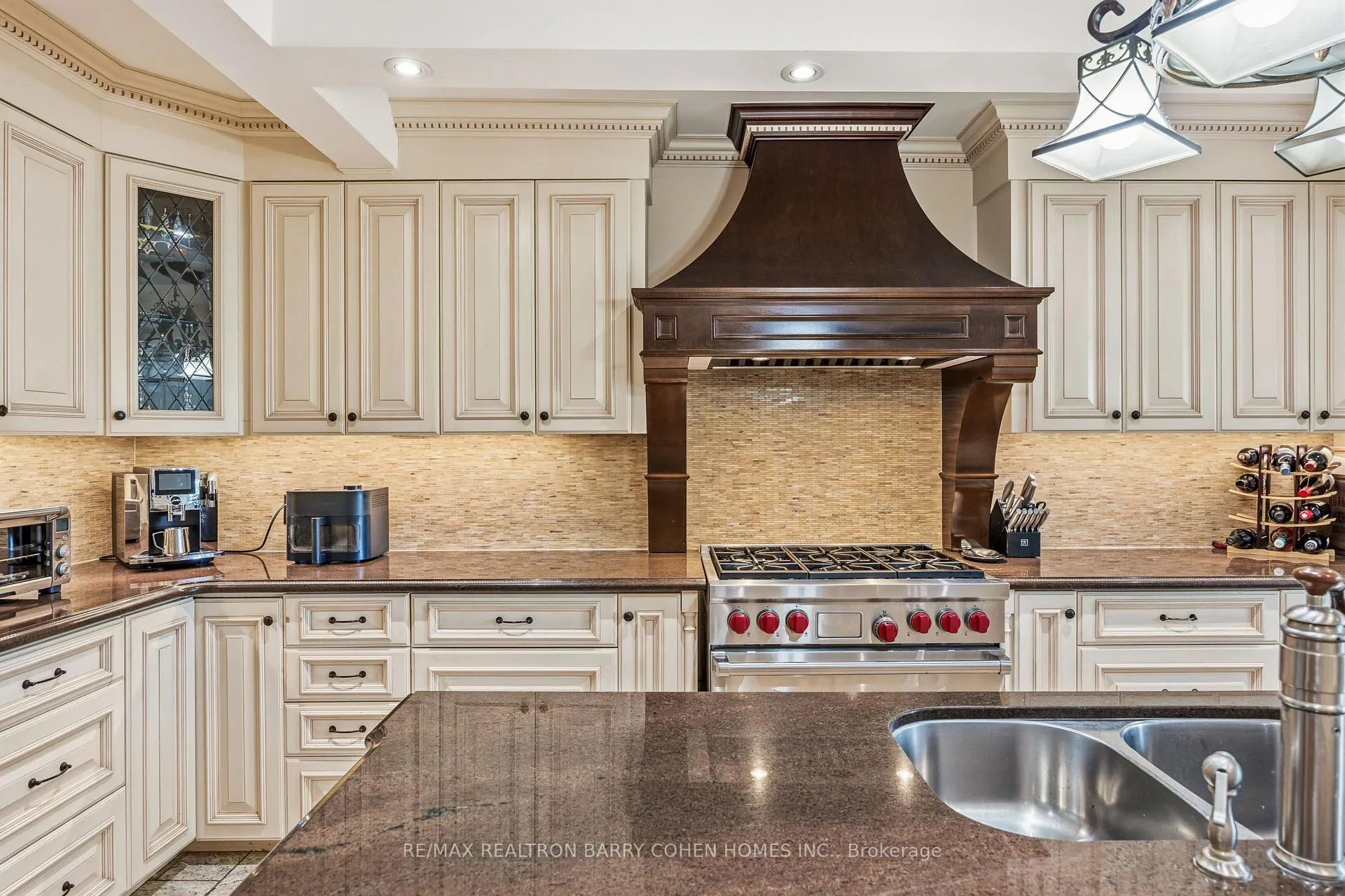 Photo 13 of 39 Ava Road, Toronto, Forest Hill South — HOMEH
