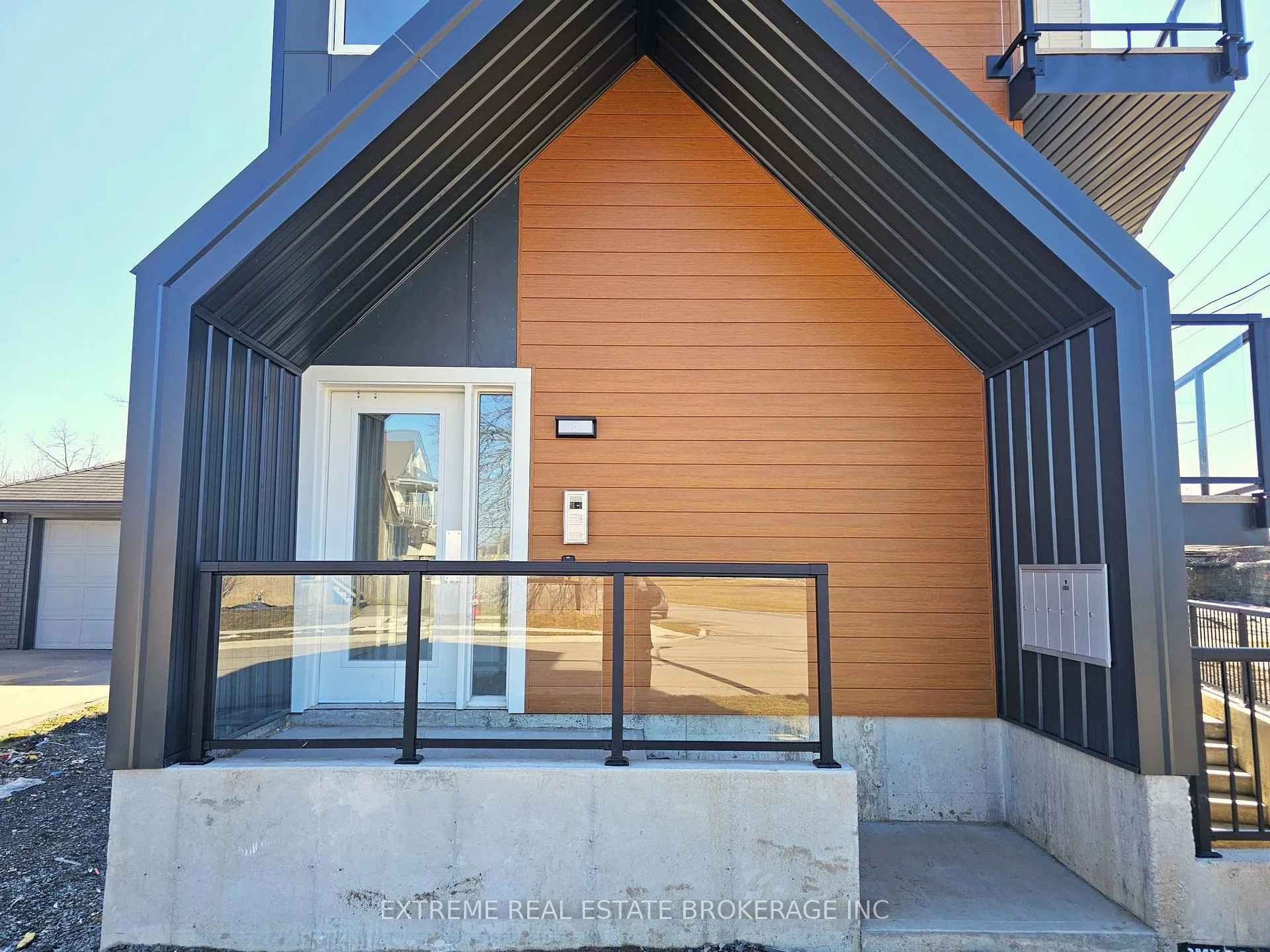Photo 1 of Unit 3, 89 Sixth Street, Welland, Lincoln/Crowland — HOMEH
