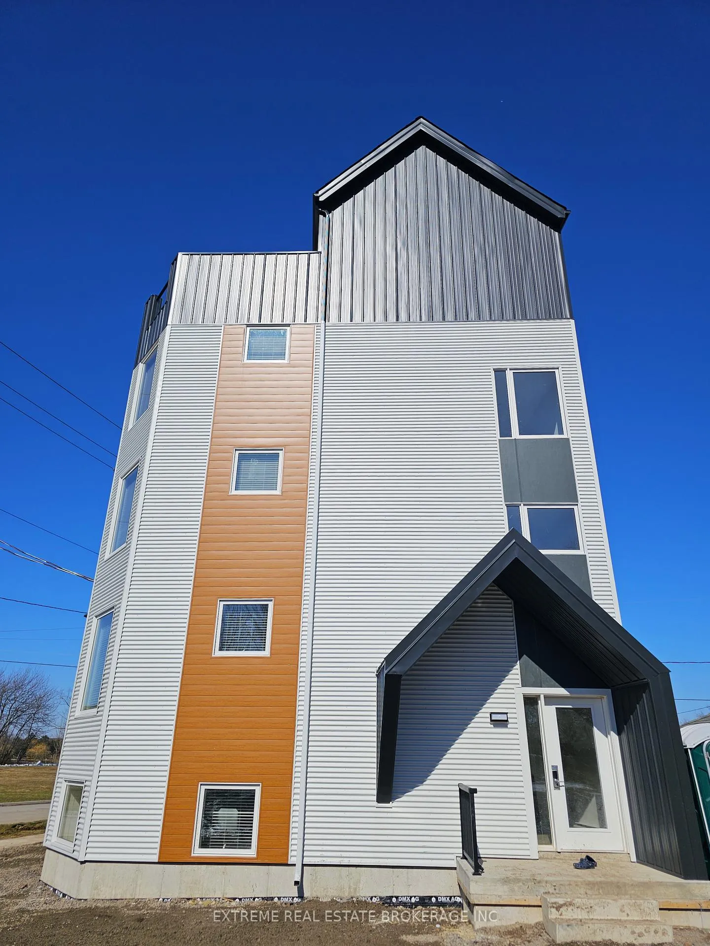 Photo 4 of Unit 3, 89 Sixth Street, Welland, Lincoln/Crowland — HOMEH