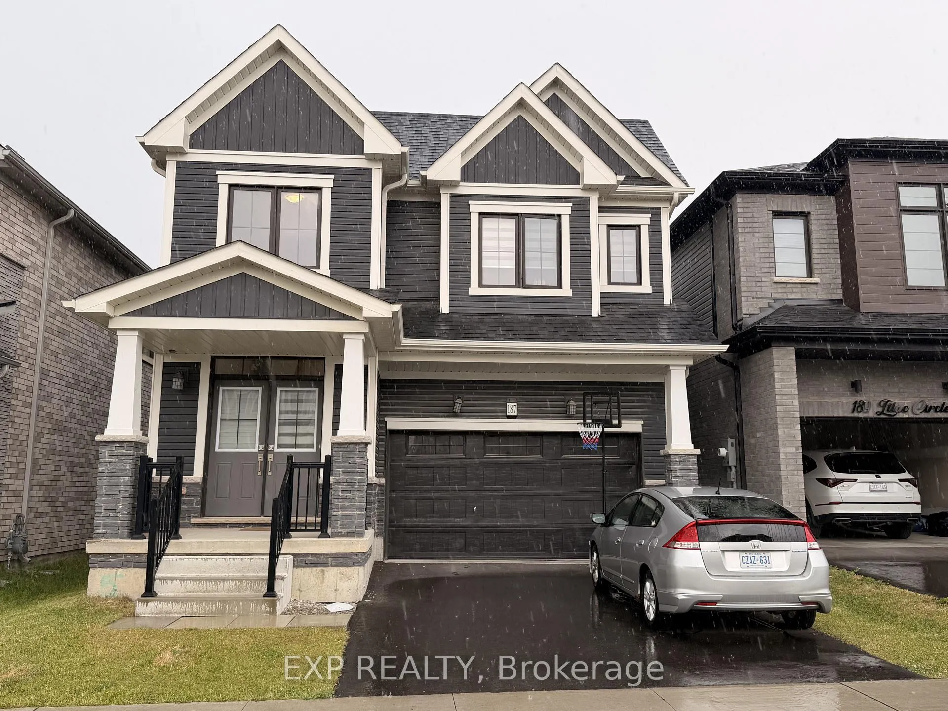 Photo 4 of 187 Lilac Circle, Haldimand — HOMEH