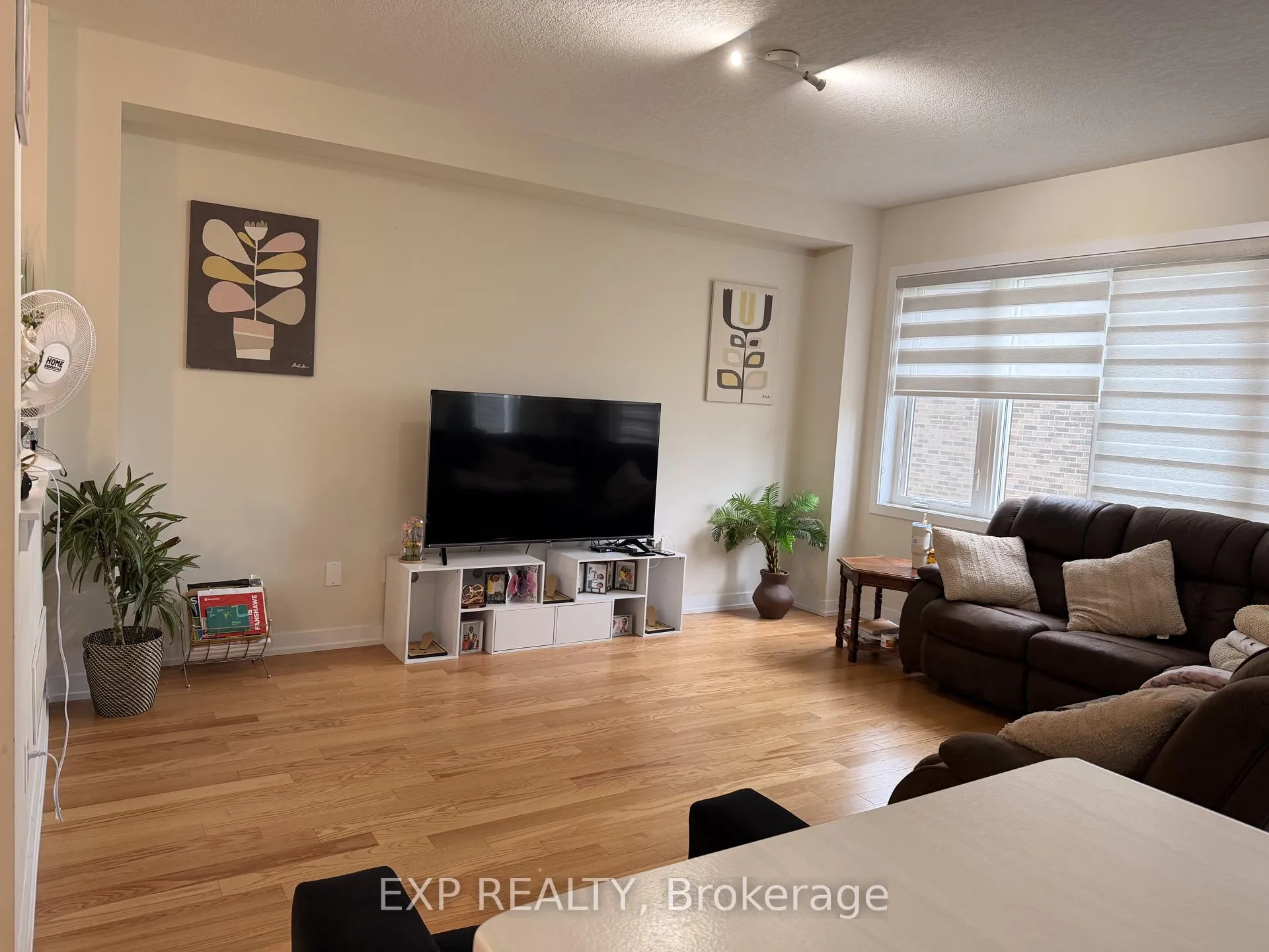 Photo 13 of 187 Lilac Circle, Haldimand — HOMEH