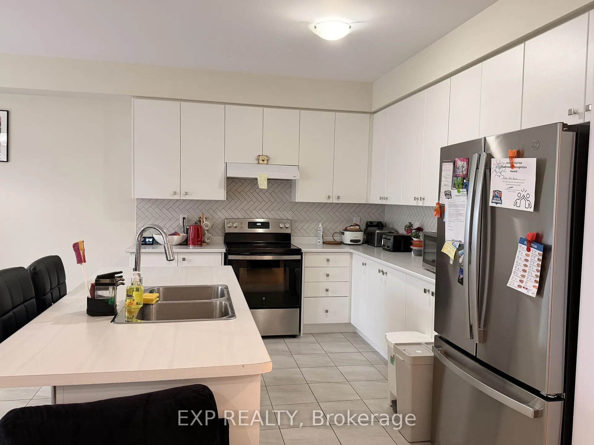 Photo 14 of 187 Lilac Circle, Haldimand — HOMEH