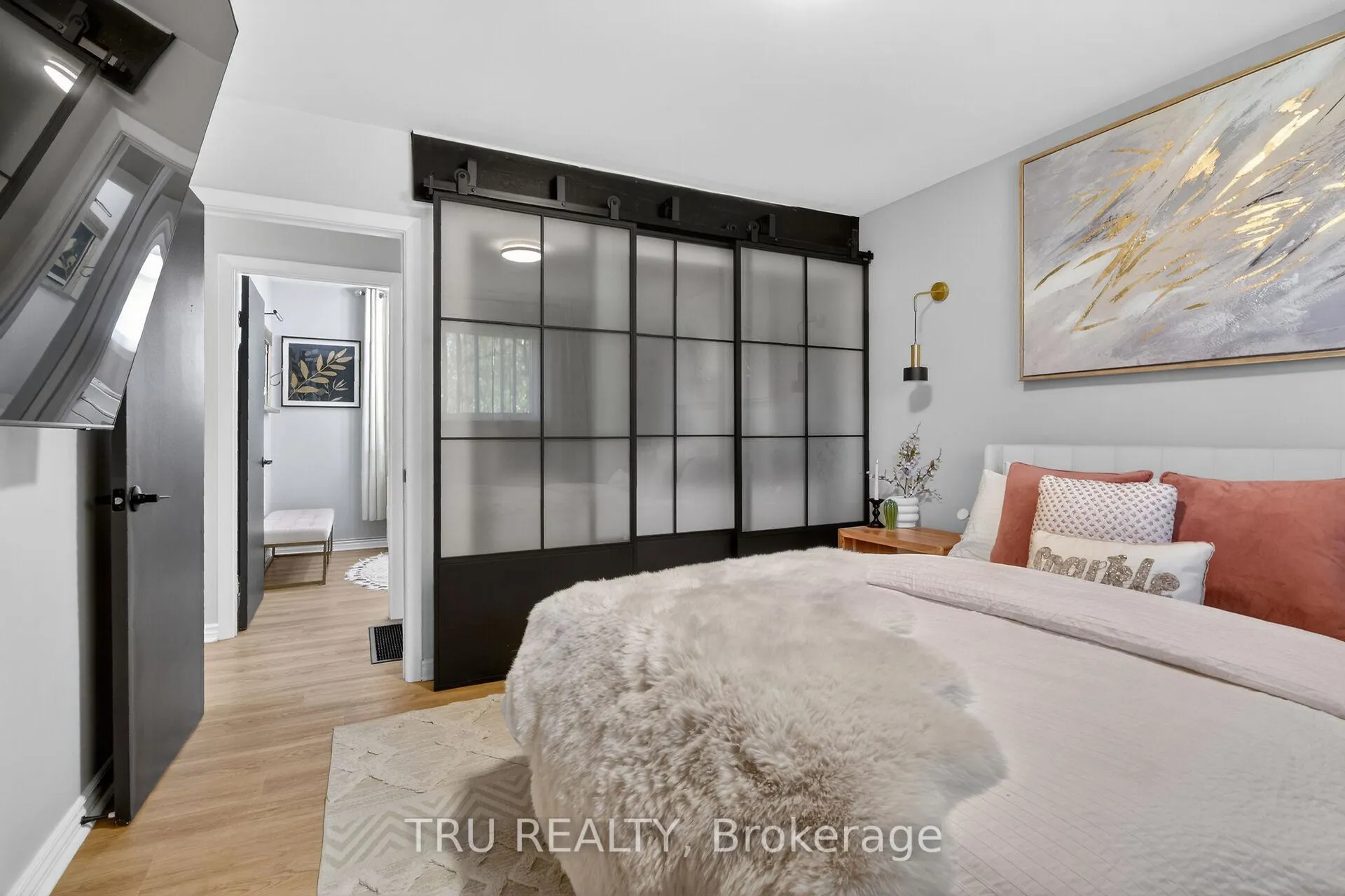 Photo 26 of 19 Todd Drive, Ottawa, Richmond — HOMEH