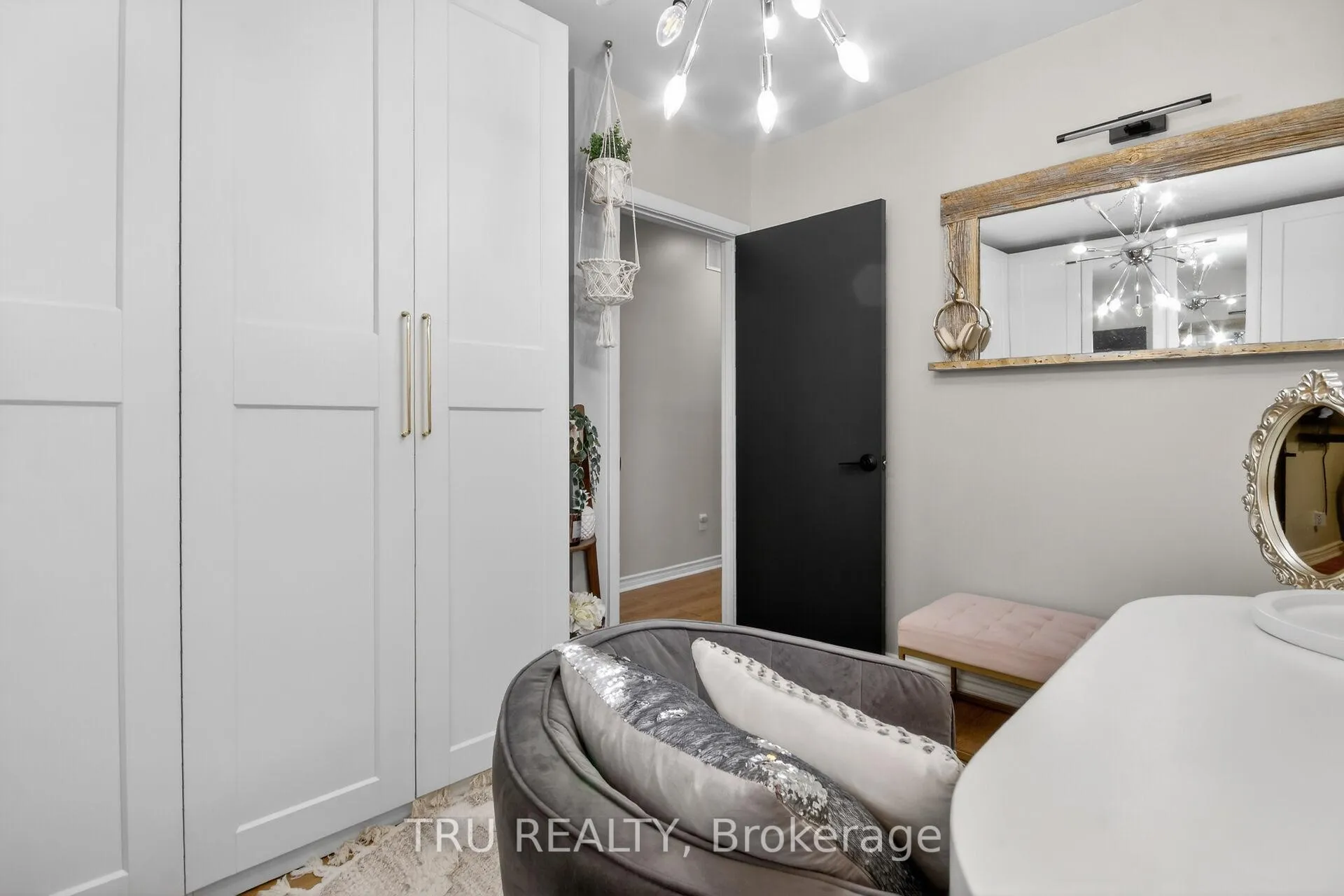 Photo 30 of 19 Todd Drive, Ottawa, Richmond — HOMEH
