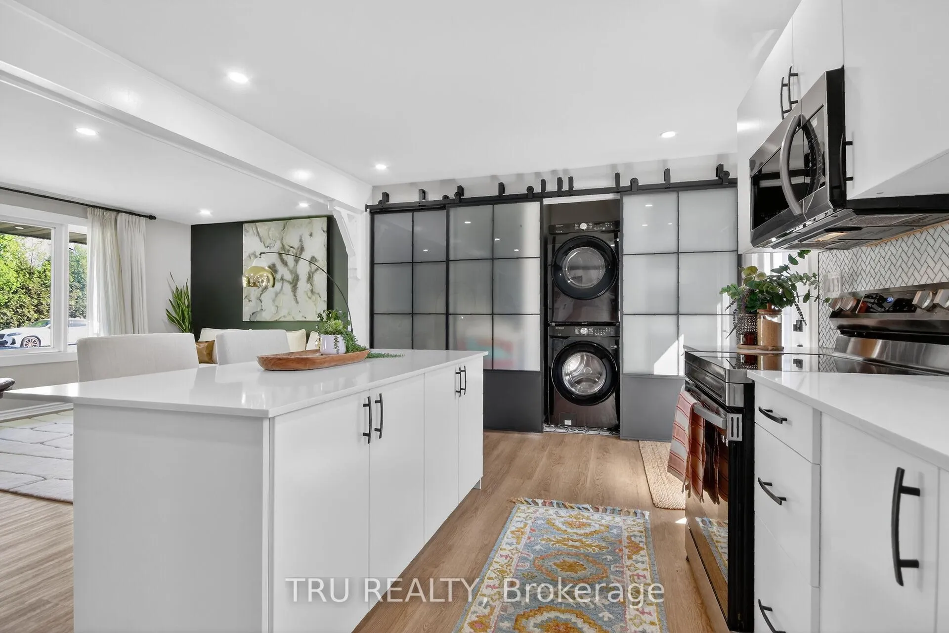 Photo 37 of 19 Todd Drive, Ottawa, Richmond — HOMEH