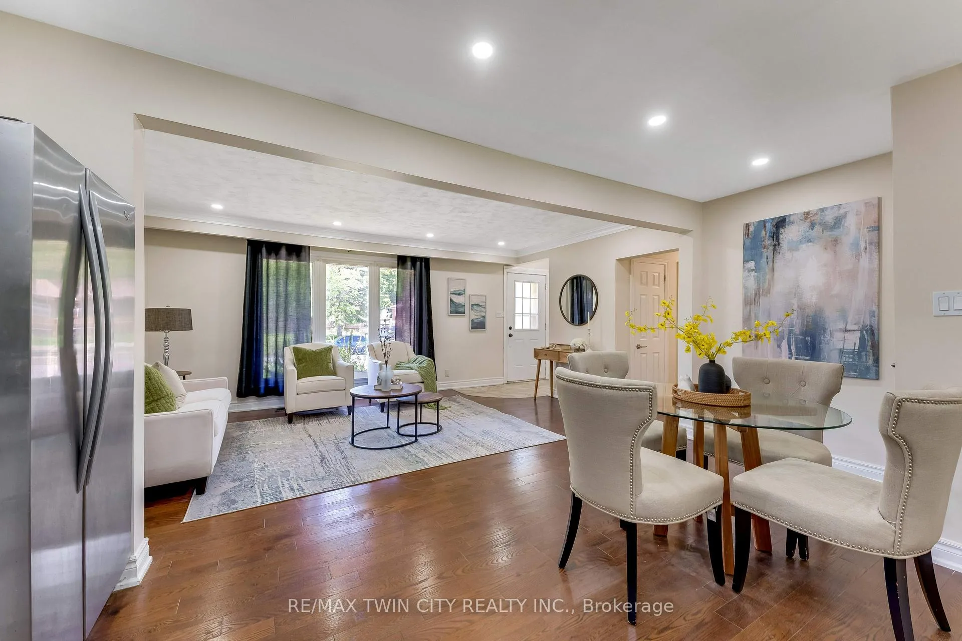 Photo 10 of 88 Dumbarton Street, Guelph, Riverside Park — HOMEH