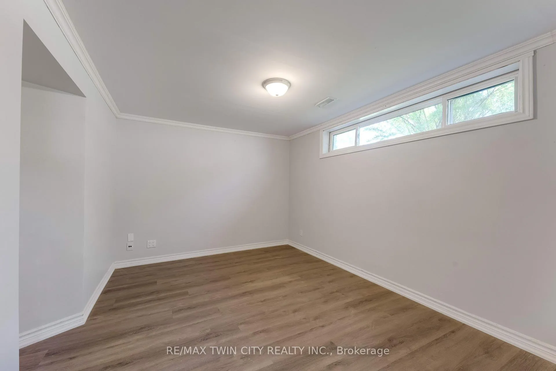 Photo 36 of 88 Dumbarton Street, Guelph, Riverside Park — HOMEH