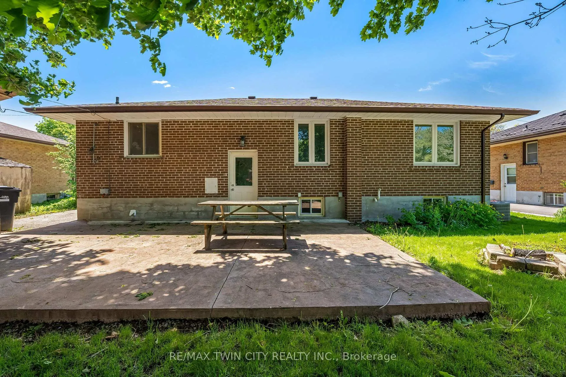 Photo 44 of 88 Dumbarton Street, Guelph, Riverside Park — HOMEH
