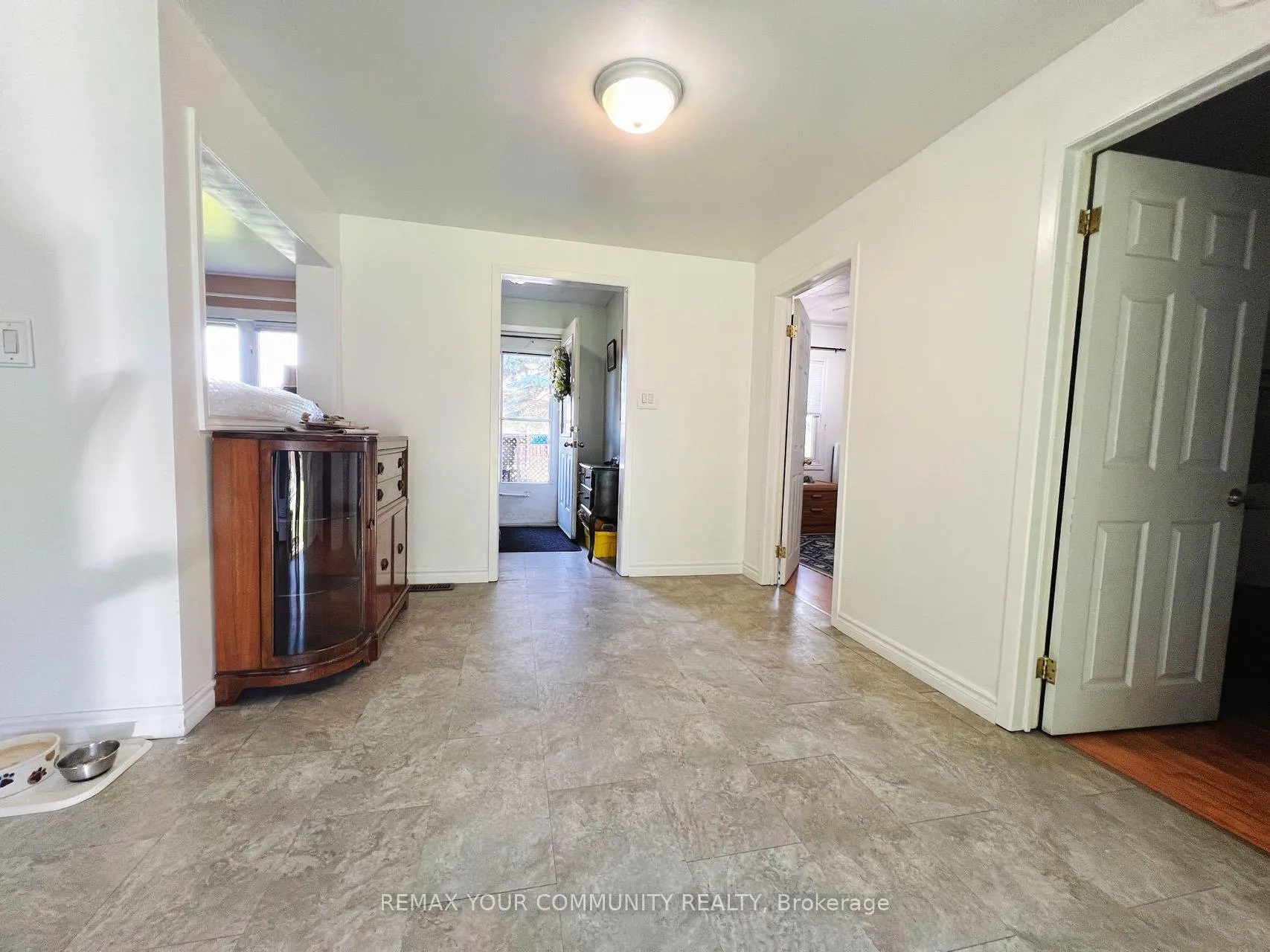 Photo 4 of 82 Patterson Road, Barrie, Ardagh — HOMEH