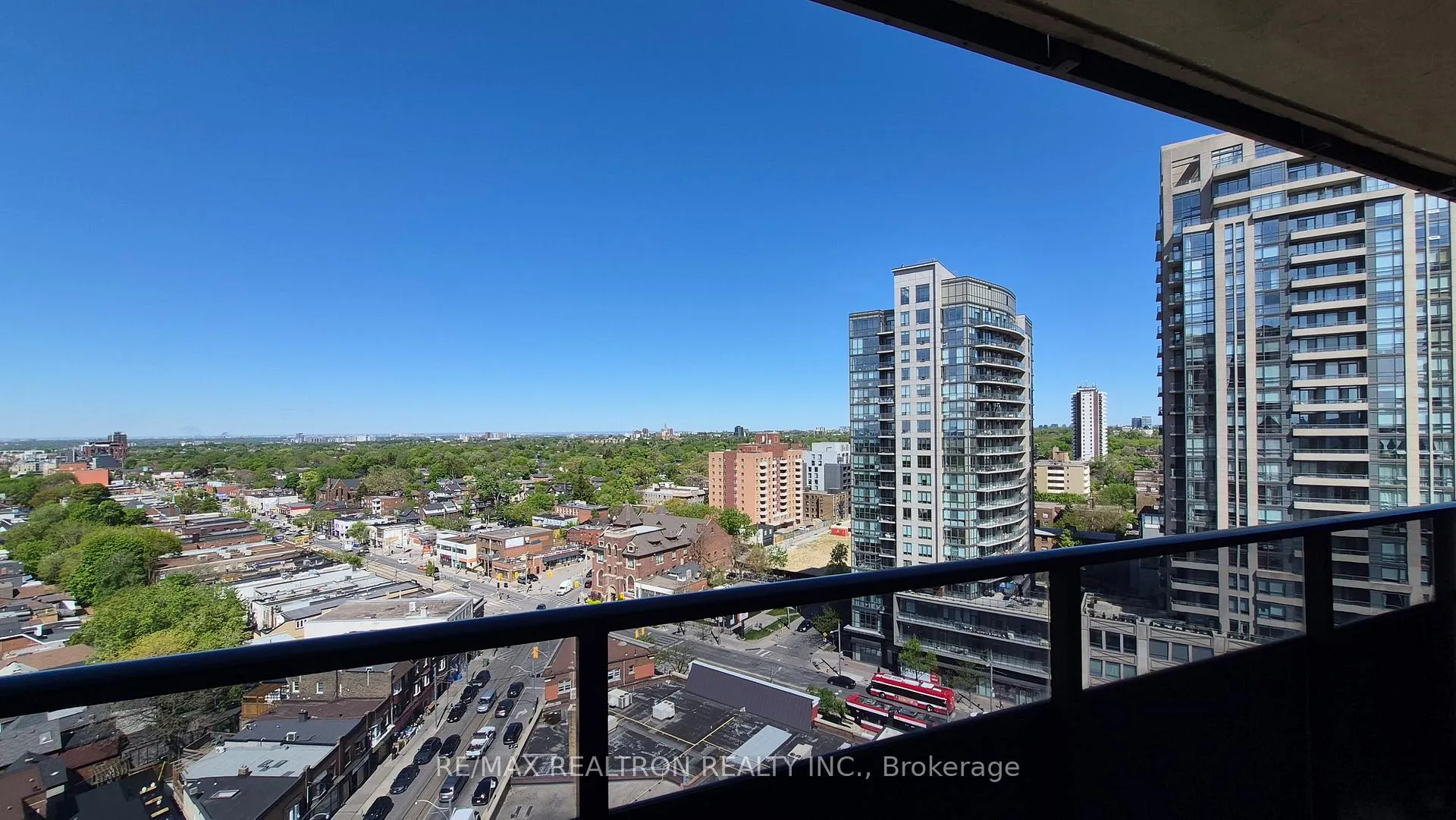 Photo 6 of Unit 1606, 21 Vaughan Road, Toronto, Wychwood — HOMEH