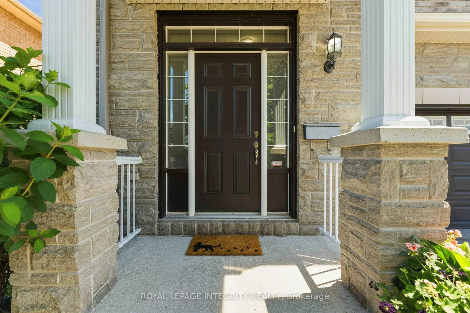 Photo 3 of 347 Antigonish Avenue, Ottawa, Springridge/East Village — HOMEH