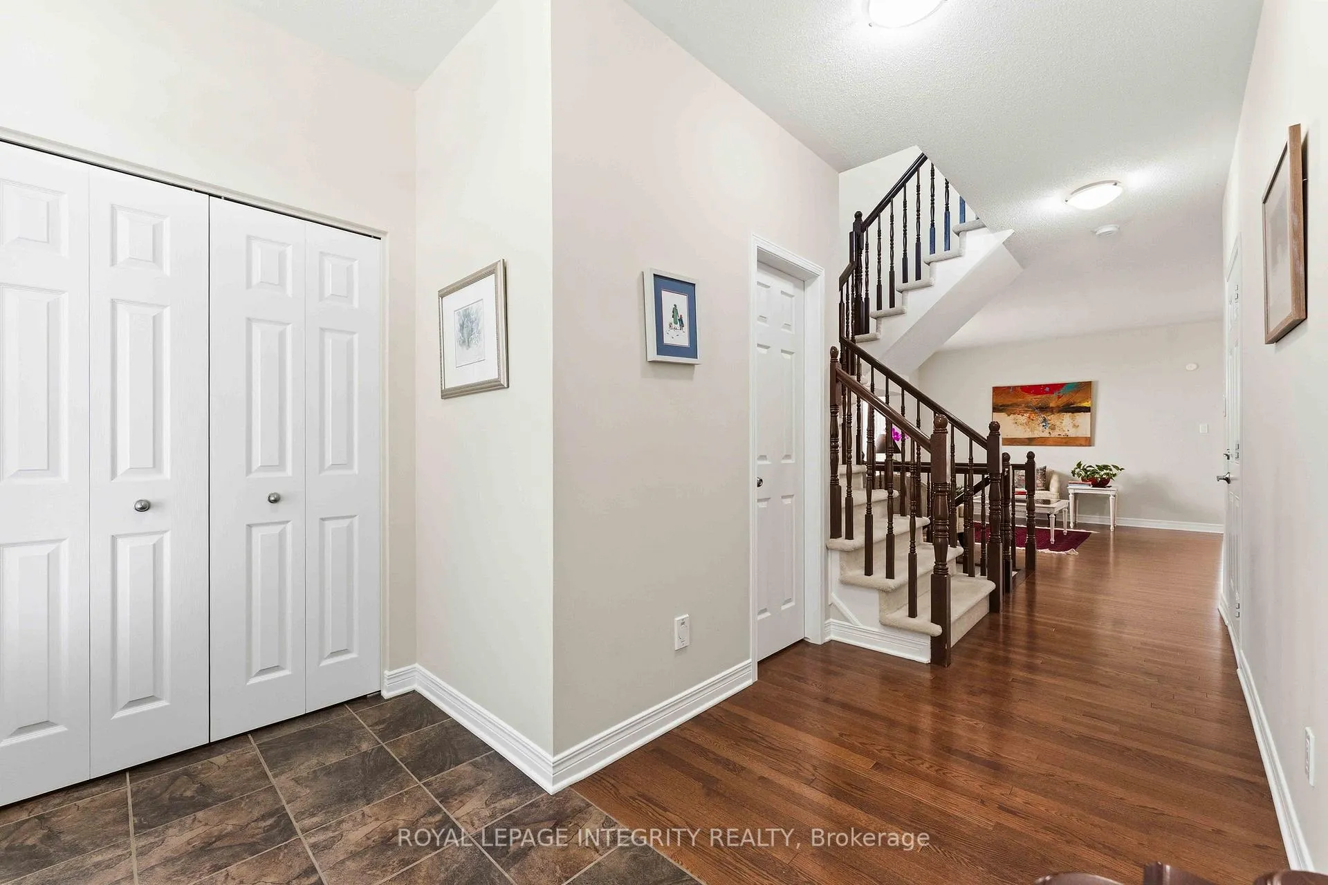 Photo 5 of 347 Antigonish Avenue, Ottawa, Springridge/East Village — HOMEH