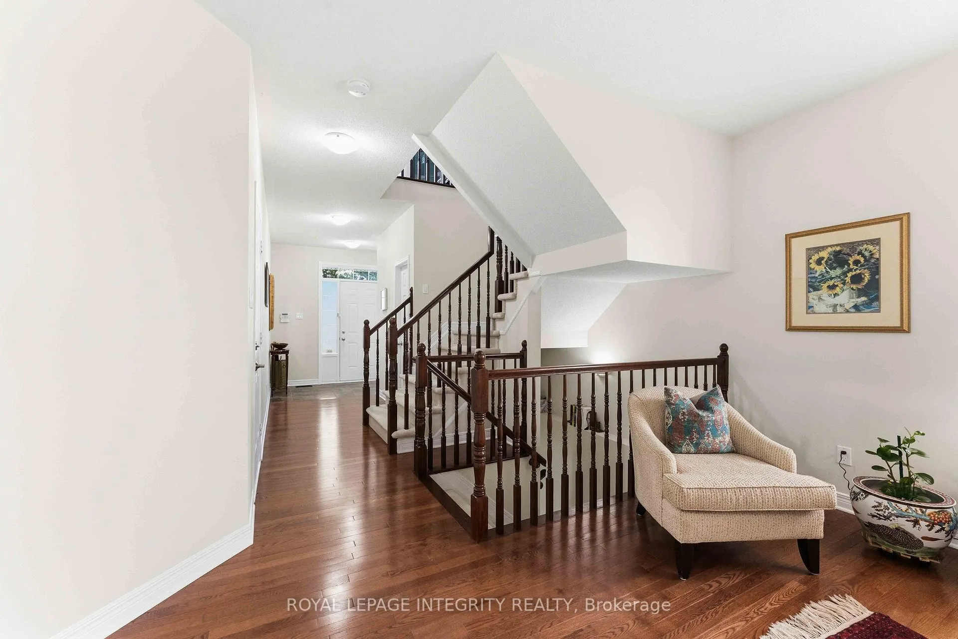 Photo 6 of 347 Antigonish Avenue, Ottawa, Springridge/East Village — HOMEH