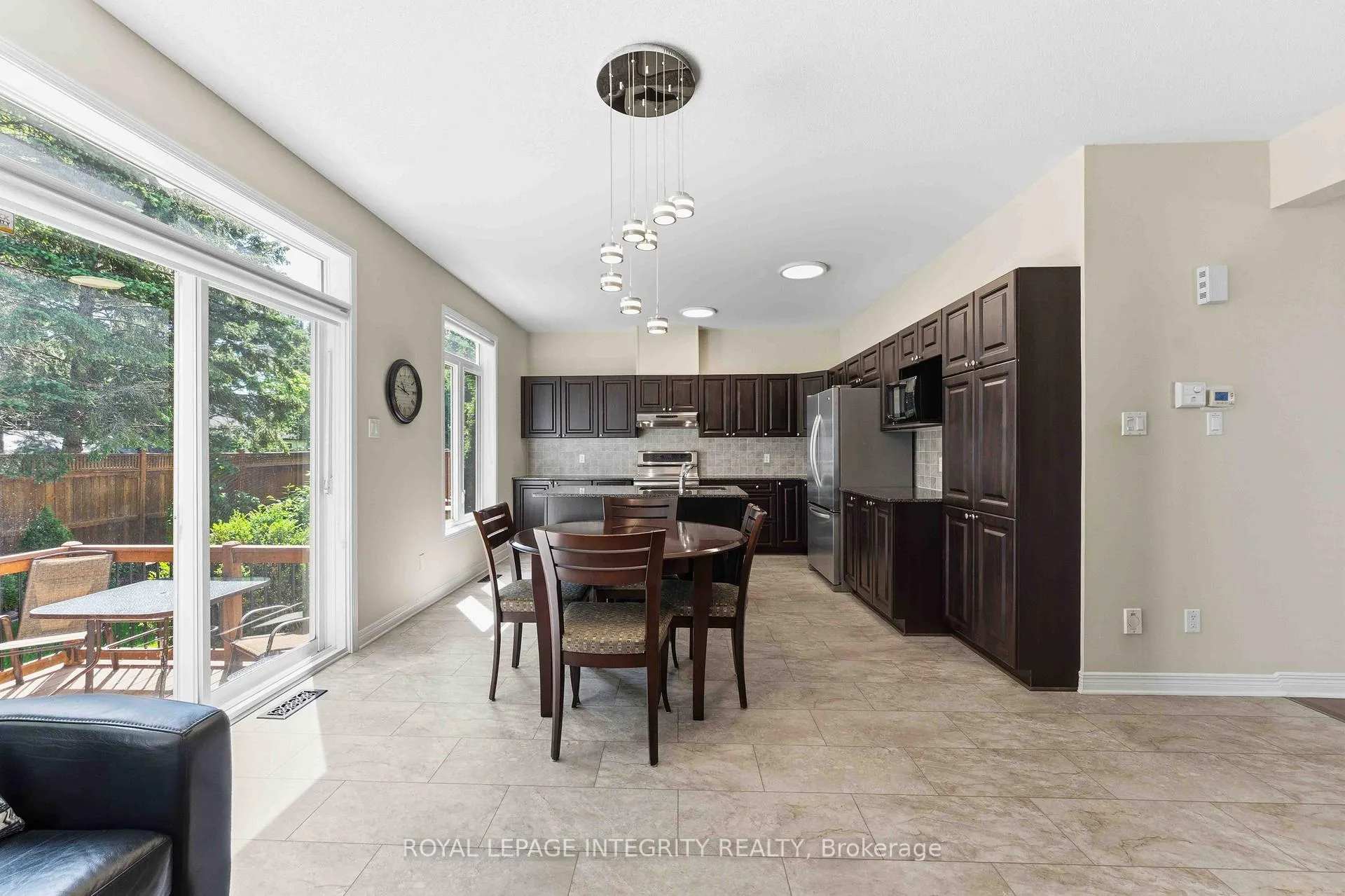 Photo 10 of 347 Antigonish Avenue, Ottawa, Springridge/East Village — HOMEH