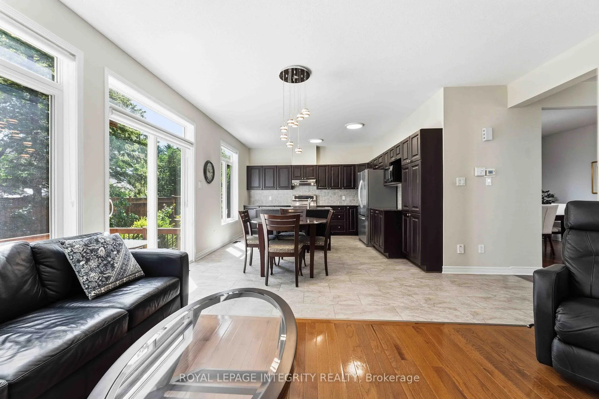 Photo 13 of 347 Antigonish Avenue, Ottawa, Springridge/East Village — HOMEH