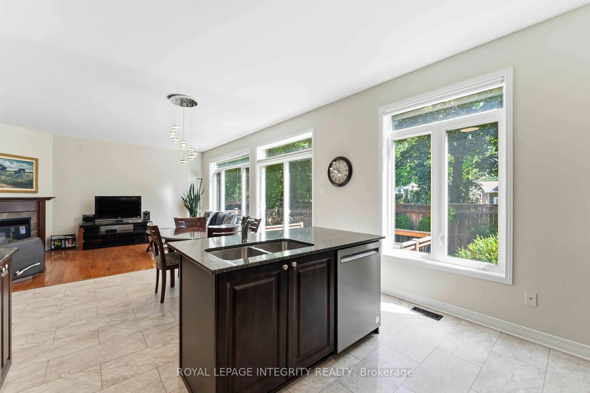 Photo 16 of 347 Antigonish Avenue, Ottawa, Springridge/East Village — HOMEH