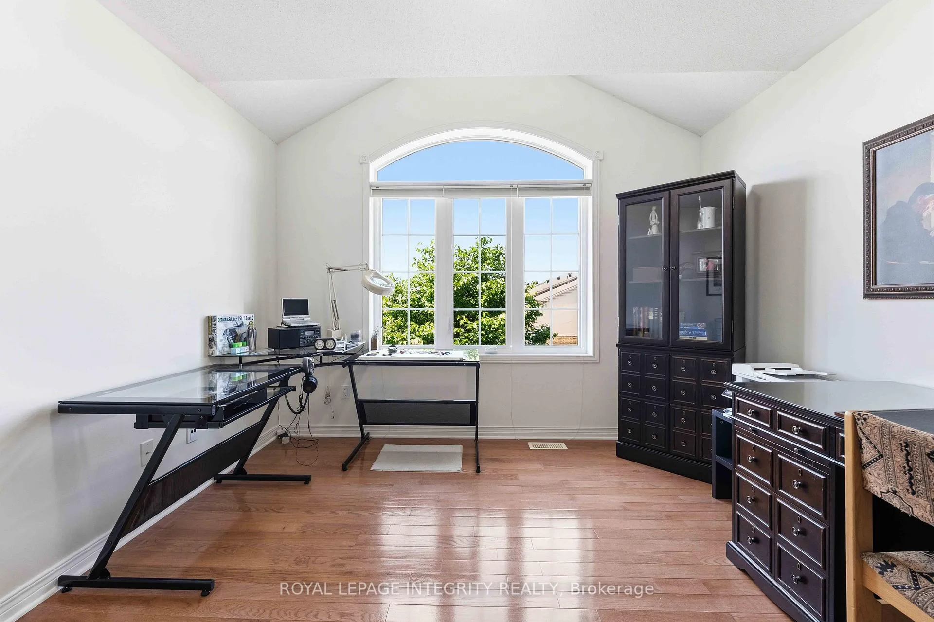 Photo 21 of 347 Antigonish Avenue, Ottawa, Springridge/East Village — HOMEH