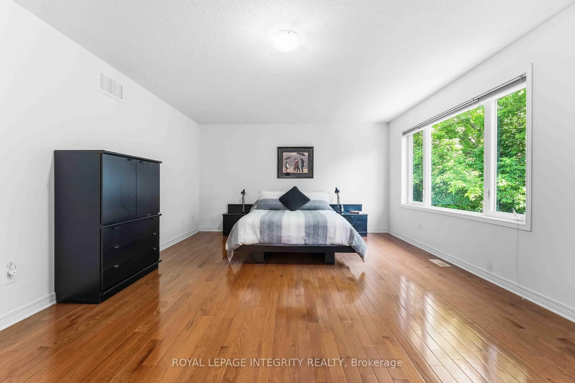 Photo 22 of 347 Antigonish Avenue, Ottawa, Springridge/East Village — HOMEH