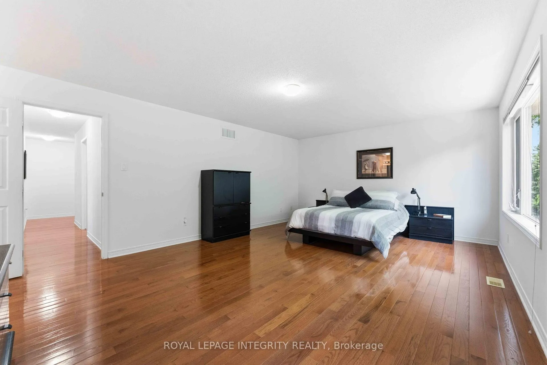 Photo 23 of 347 Antigonish Avenue, Ottawa, Springridge/East Village — HOMEH