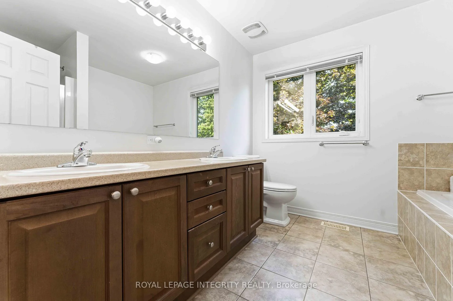 Photo 26 of 347 Antigonish Avenue, Ottawa, Springridge/East Village — HOMEH