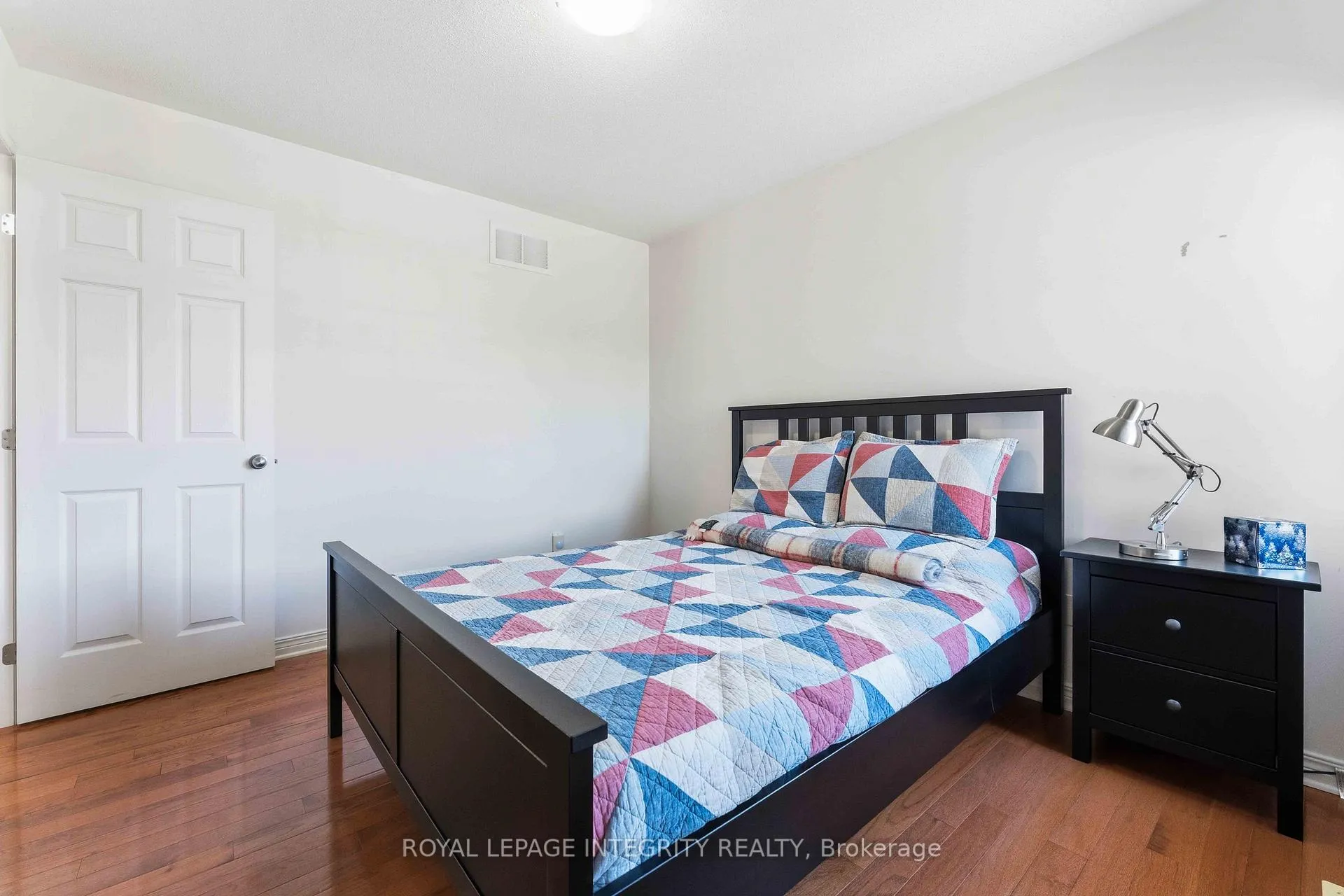 Photo 34 of 347 Antigonish Avenue, Ottawa, Springridge/East Village — HOMEH