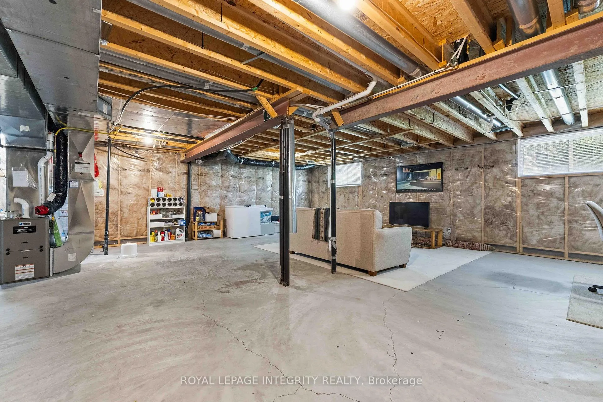 Photo 46 of 347 Antigonish Avenue, Ottawa, Springridge/East Village — HOMEH