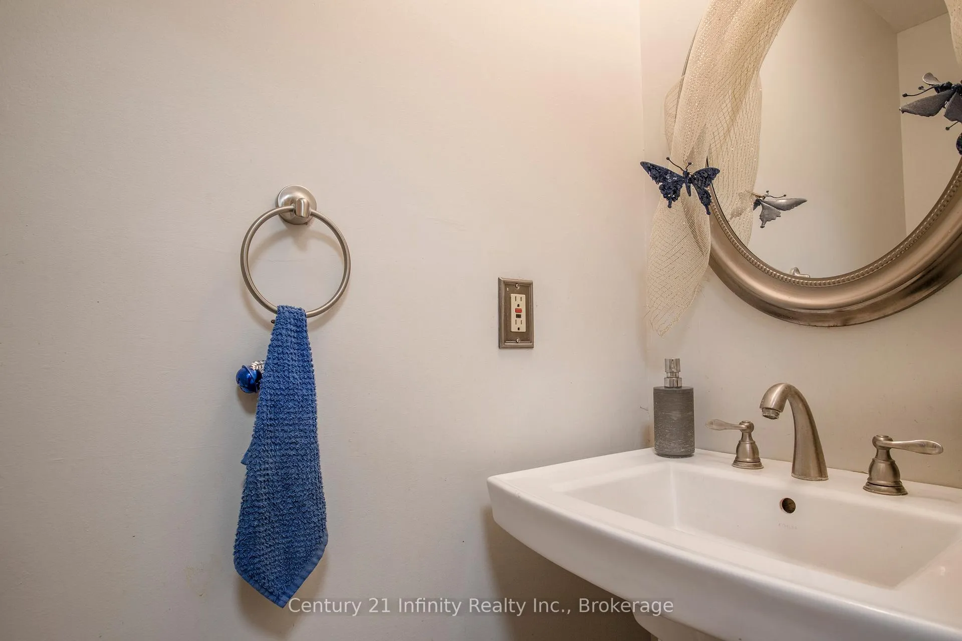 Photo 9 of 1144 Thimbleberry Circle, Oshawa, Eastdale — HOMEH