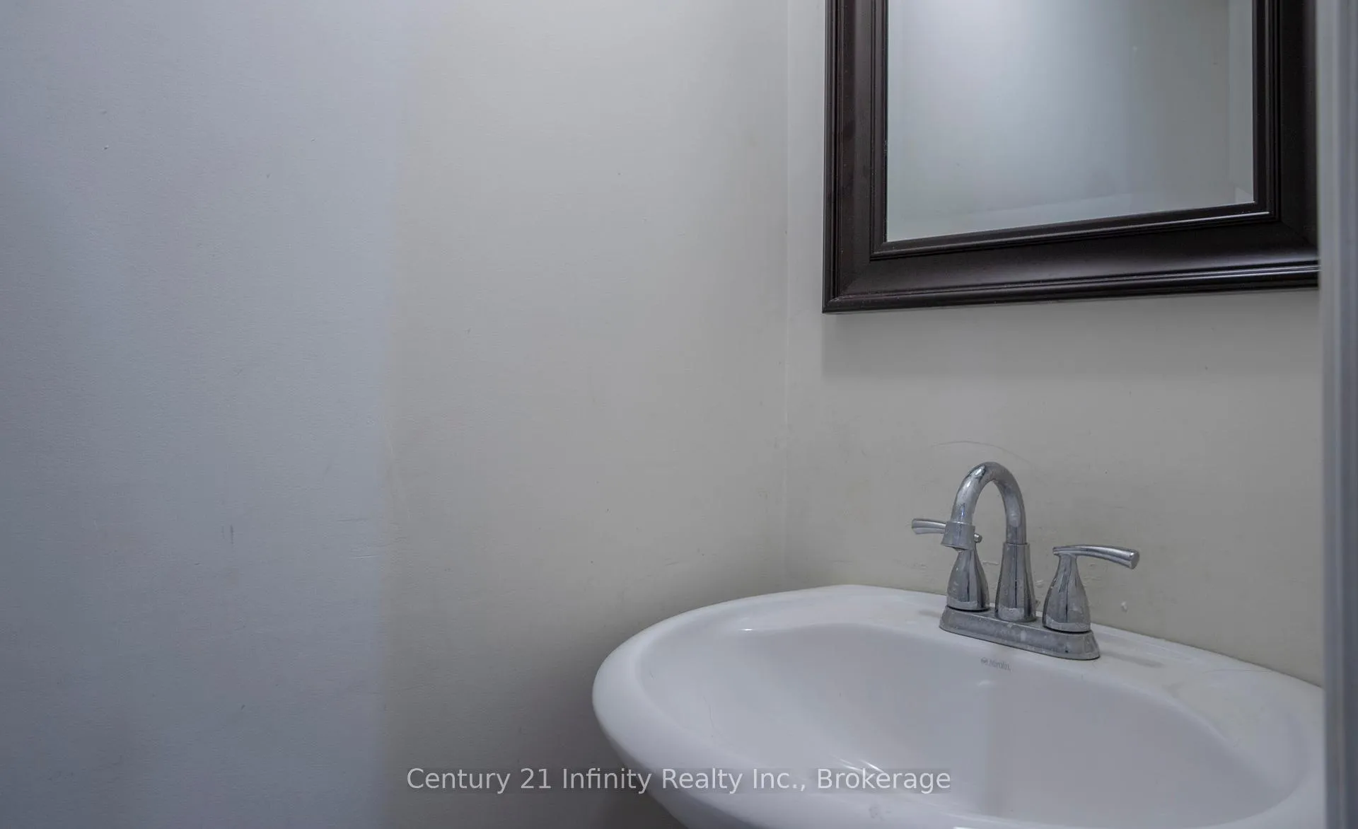Photo 24 of 1144 Thimbleberry Circle, Oshawa, Eastdale — HOMEH