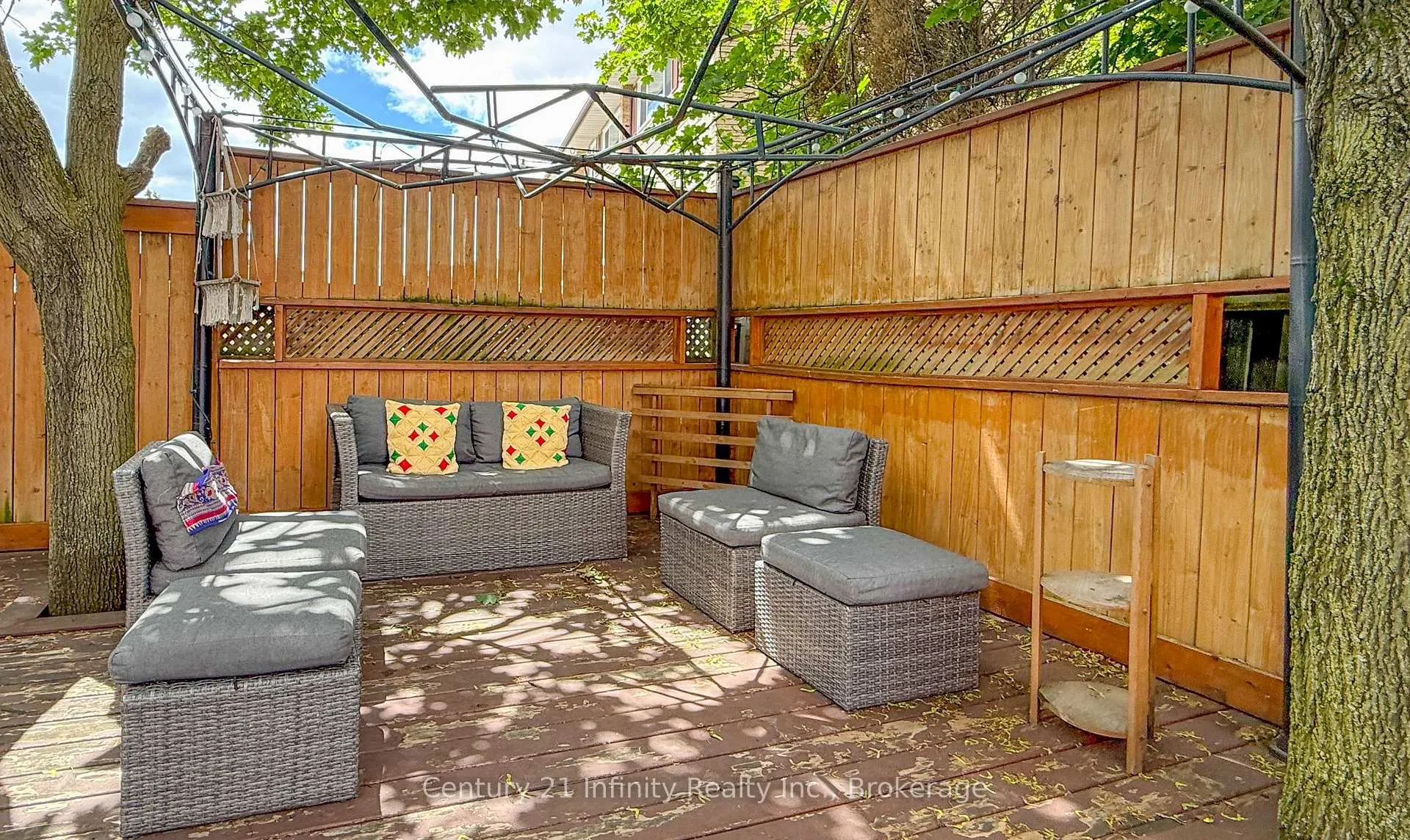 Photo 29 of 1144 Thimbleberry Circle, Oshawa, Eastdale — HOMEH