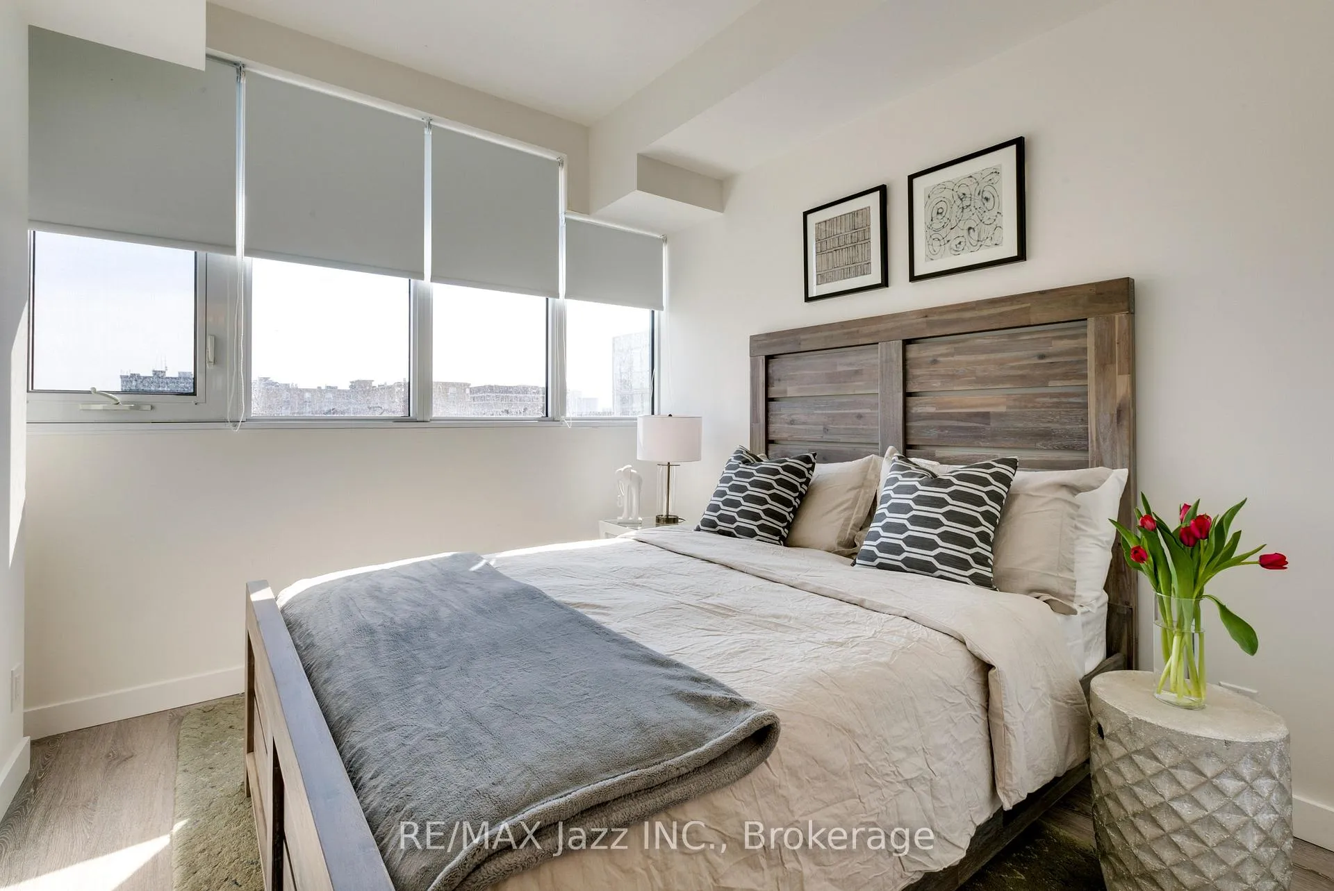 Photo 8 of Unit 1004, 100 Bond Street E, Oshawa, O'Neill — HOMEH