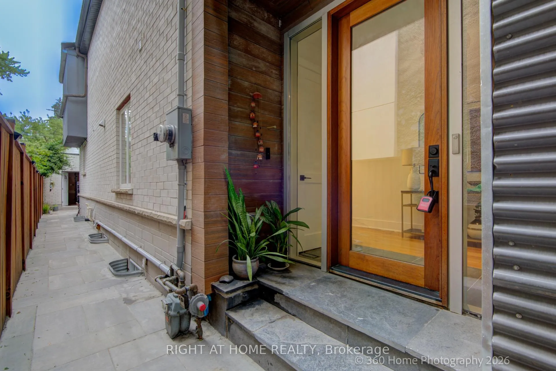 Photo 2 of 281 Brunswick Avenue, Toronto, University — HOMEH