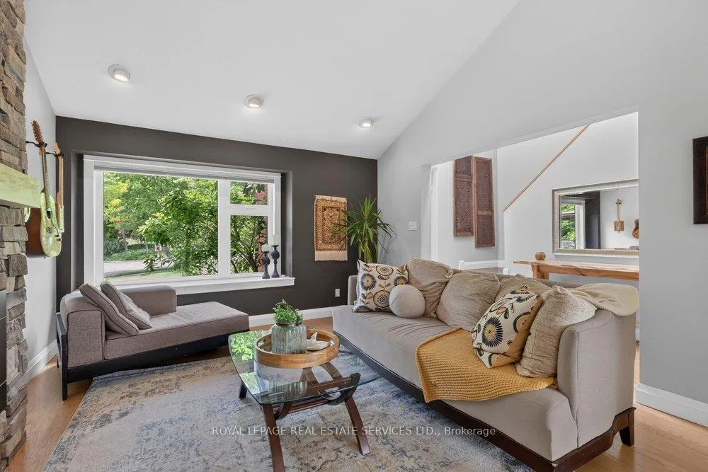 Photo 15 of 17 Mckay Court, Hamilton, Dundas — HOMEH