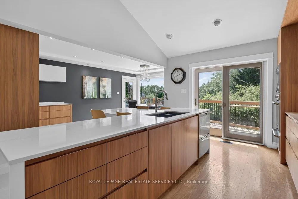 Photo 5 of 17 Mckay Court, Hamilton, Dundas — HOMEH