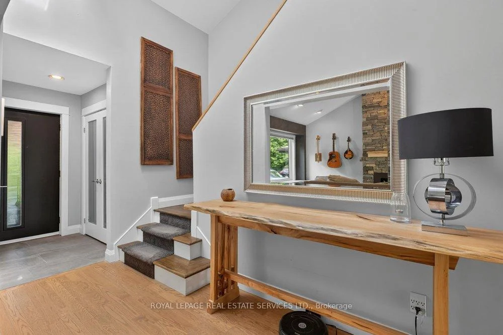 Photo 6 of 17 Mckay Court, Hamilton, Dundas — HOMEH