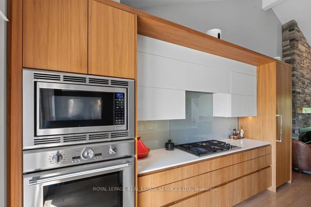 Photo 18 of 17 Mckay Court, Hamilton, Dundas — HOMEH