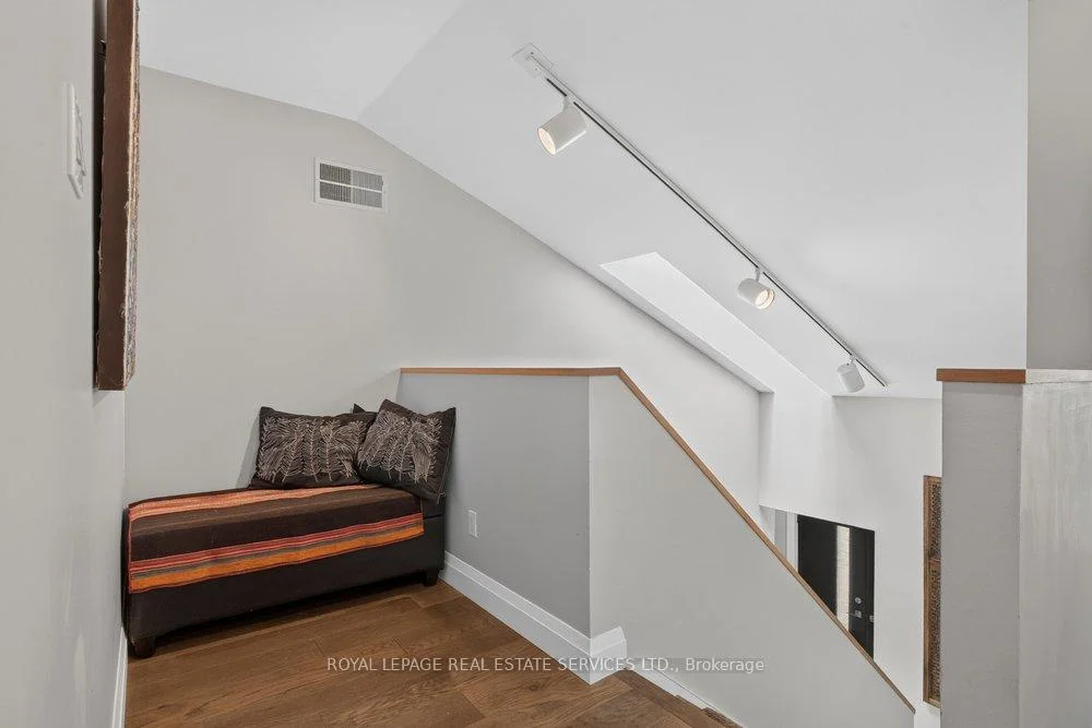Photo 46 of 17 Mckay Court, Hamilton, Dundas — HOMEH