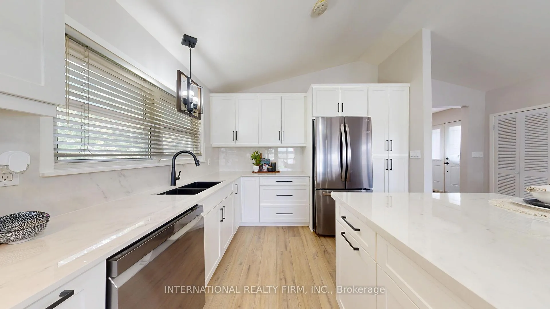 Photo 13 of 356 Platten Boulevard, Scugog, Rural Scugog — HOMEH