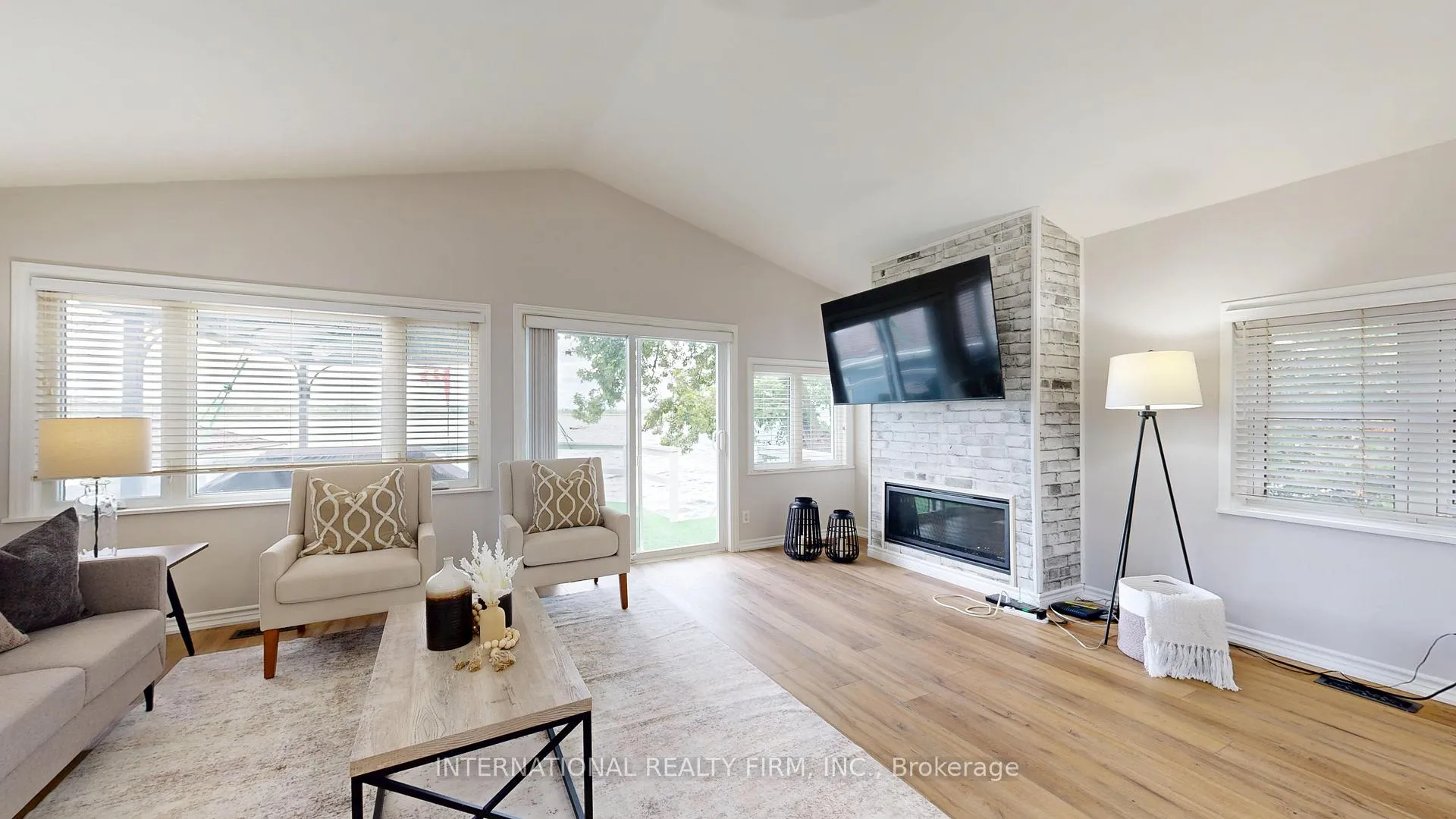 Photo 15 of 356 Platten Boulevard, Scugog, Rural Scugog — HOMEH