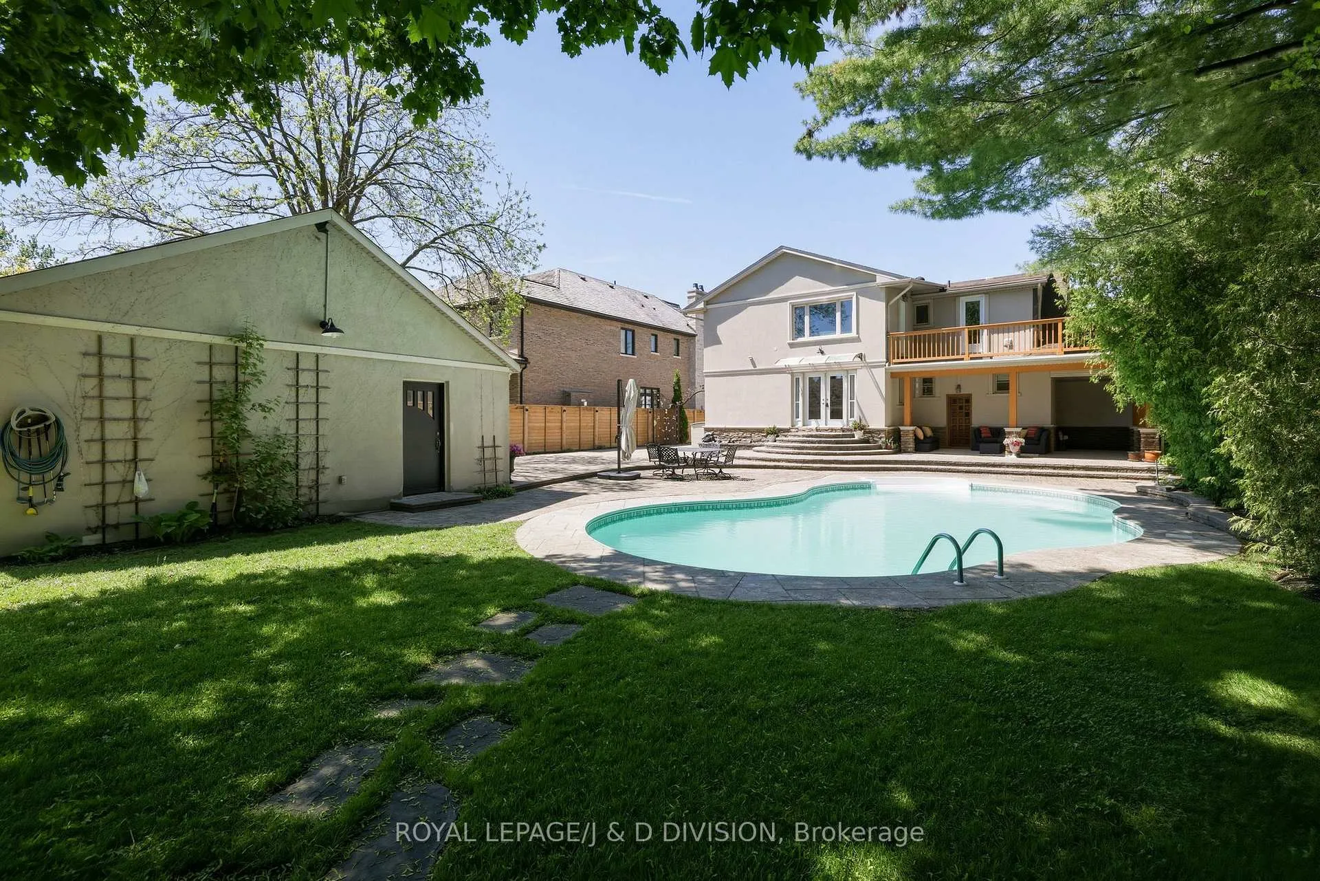 Photo 2 of 111 Warwood Road, Etobicoke, Islington-City Centre West — HOMEH