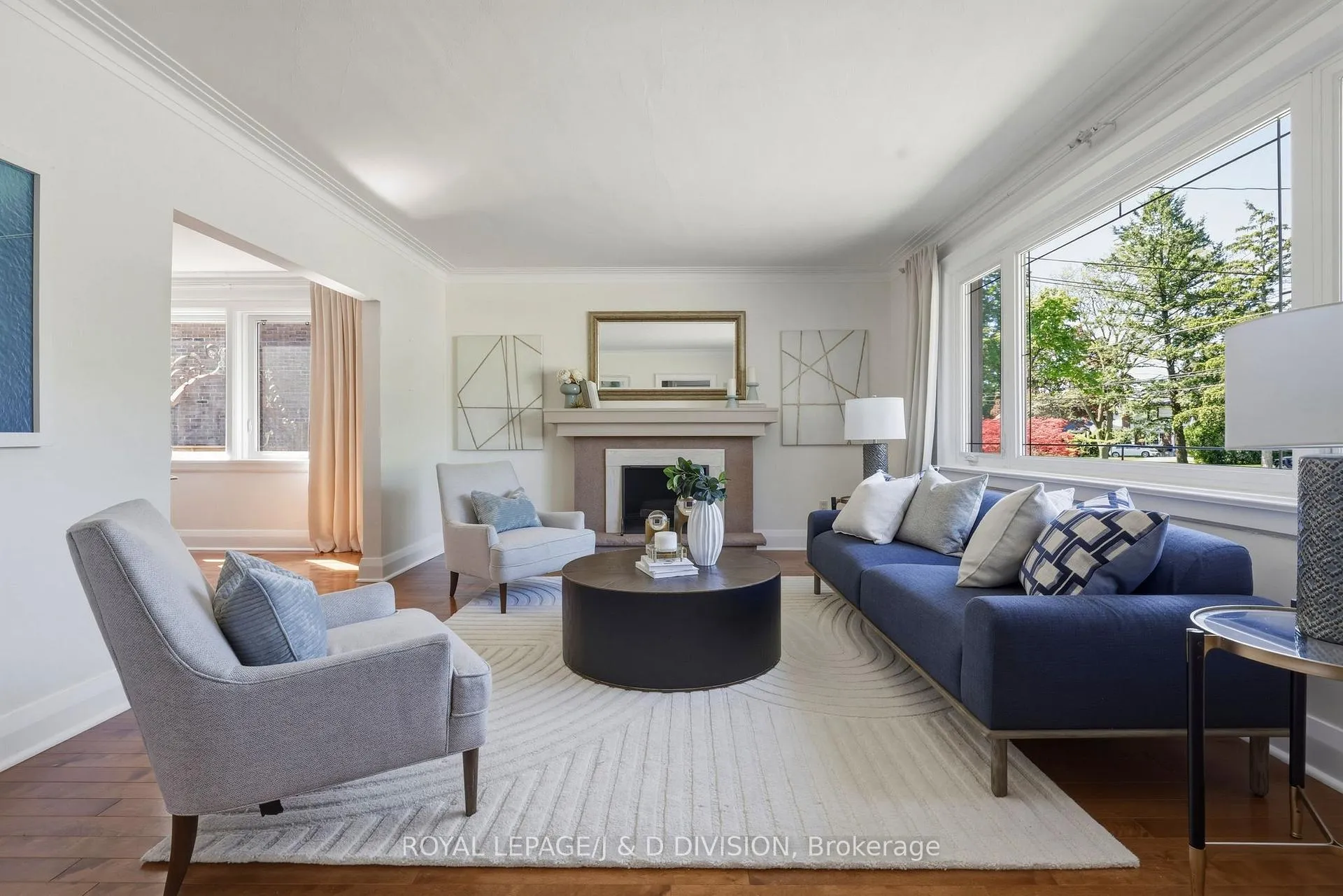 Photo 5 of 111 Warwood Road, Etobicoke, Islington-City Centre West — HOMEH