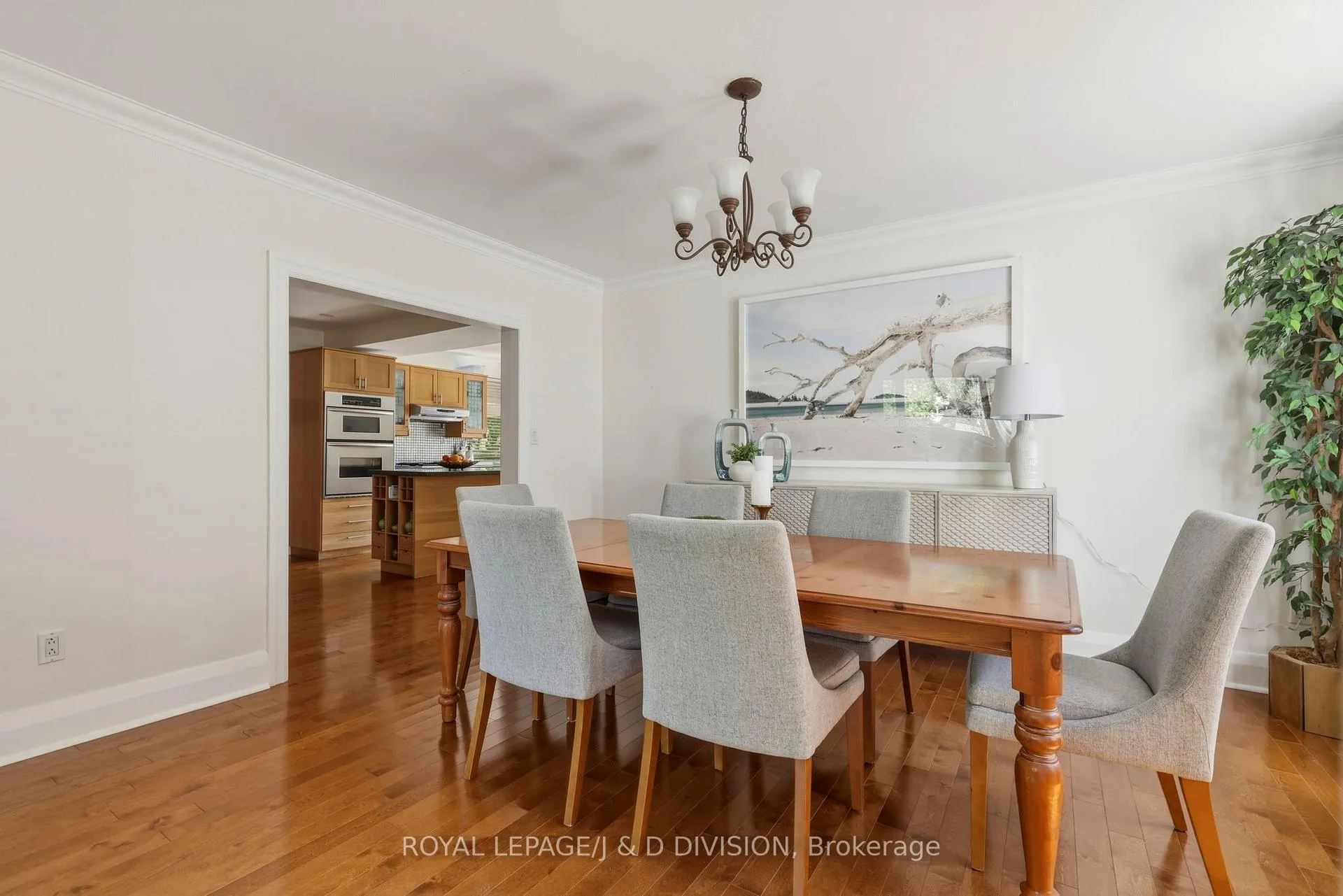 Photo 8 of 111 Warwood Road, Etobicoke, Islington-City Centre West — HOMEH