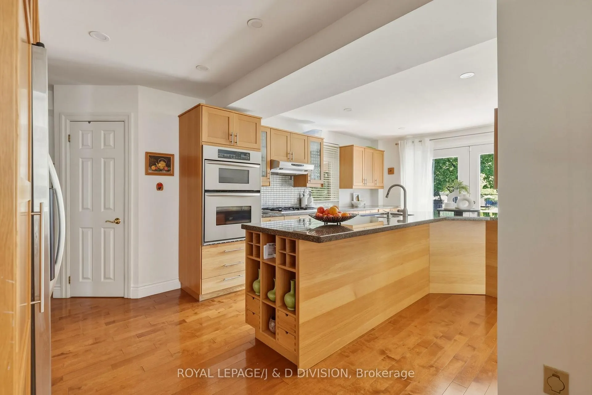 Photo 10 of 111 Warwood Road, Etobicoke, Islington-City Centre West — HOMEH
