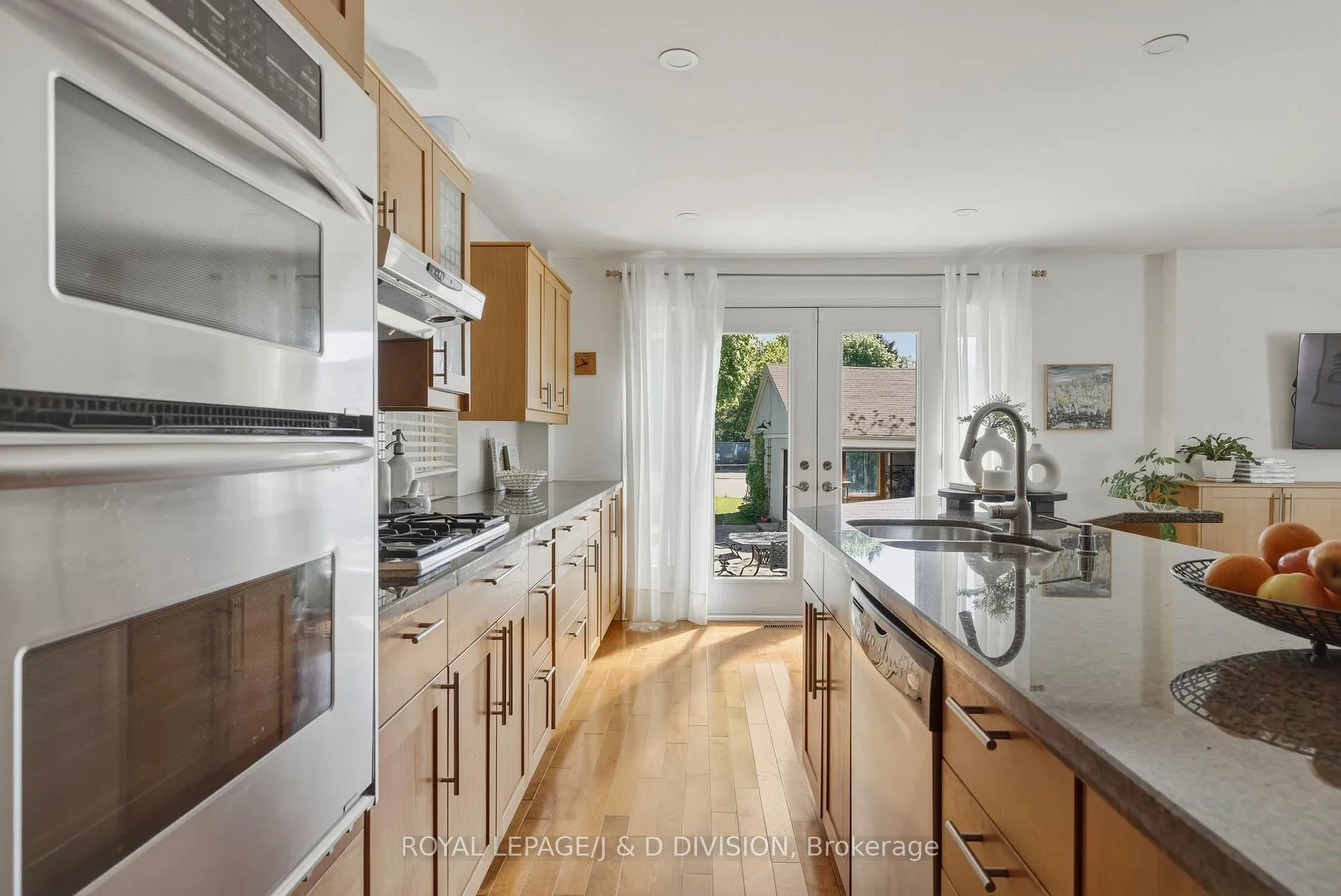 Photo 11 of 111 Warwood Road, Etobicoke, Islington-City Centre West — HOMEH