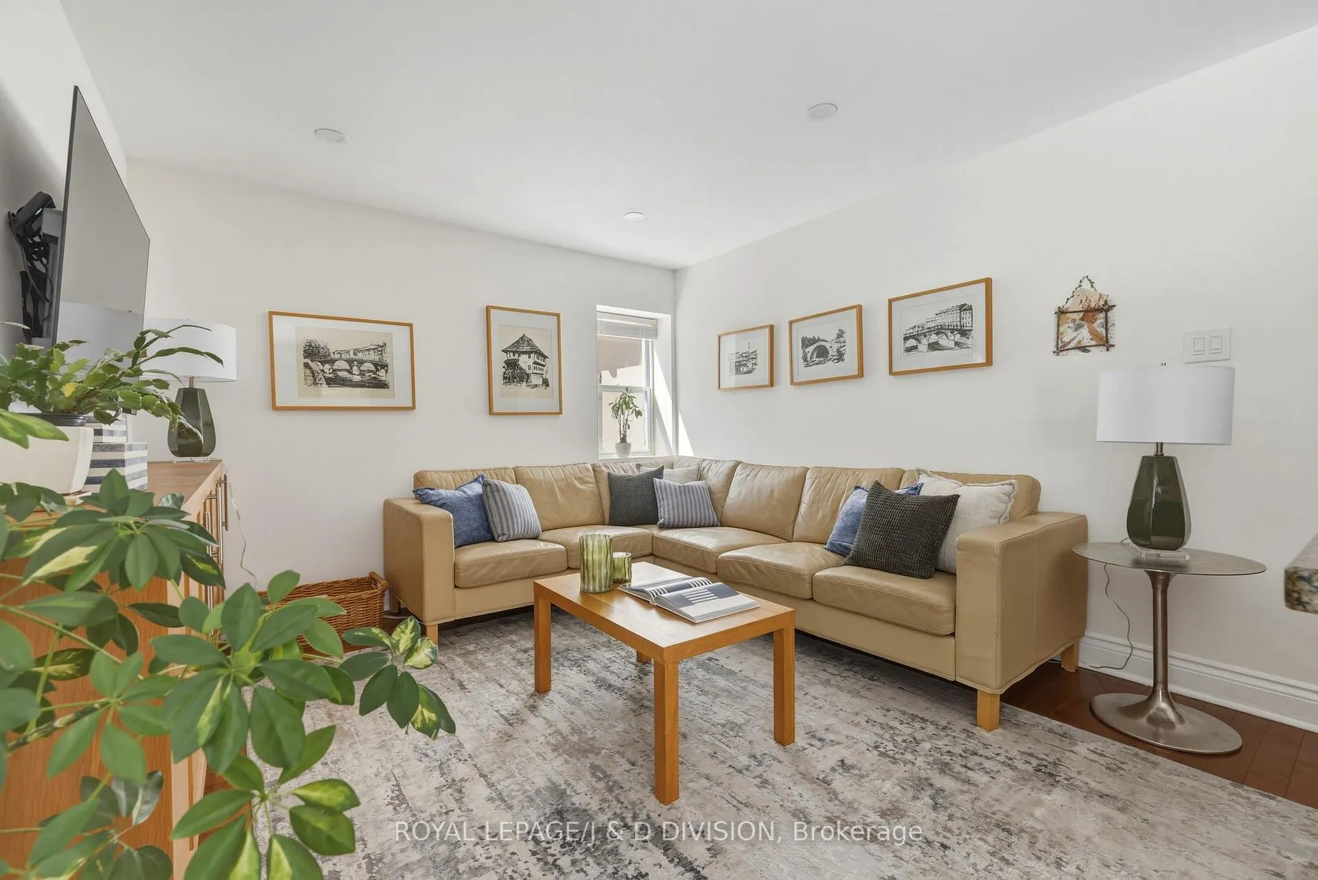 Photo 14 of 111 Warwood Road, Etobicoke, Islington-City Centre West — HOMEH