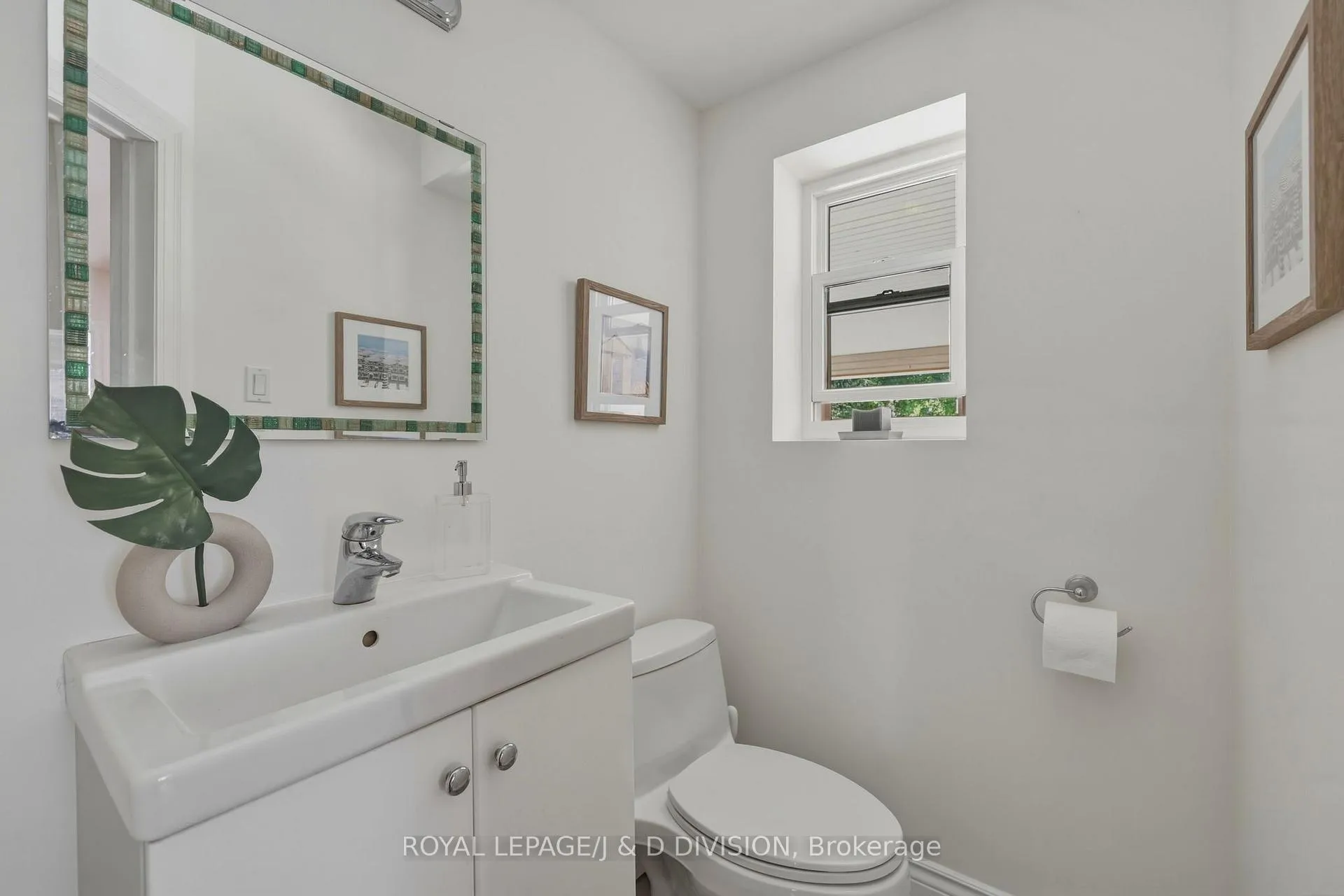 Photo 17 of 111 Warwood Road, Etobicoke, Islington-City Centre West — HOMEH