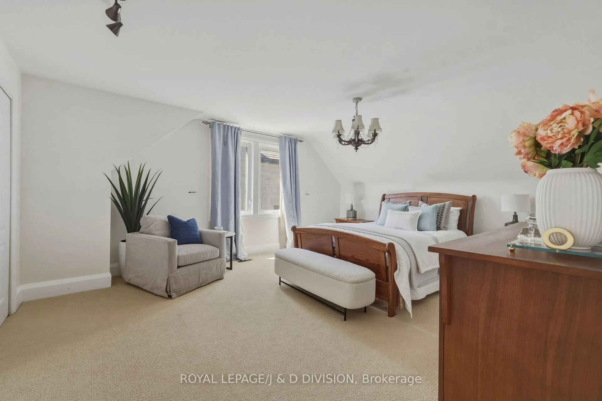 Photo 22 of 111 Warwood Road, Etobicoke, Islington-City Centre West — HOMEH