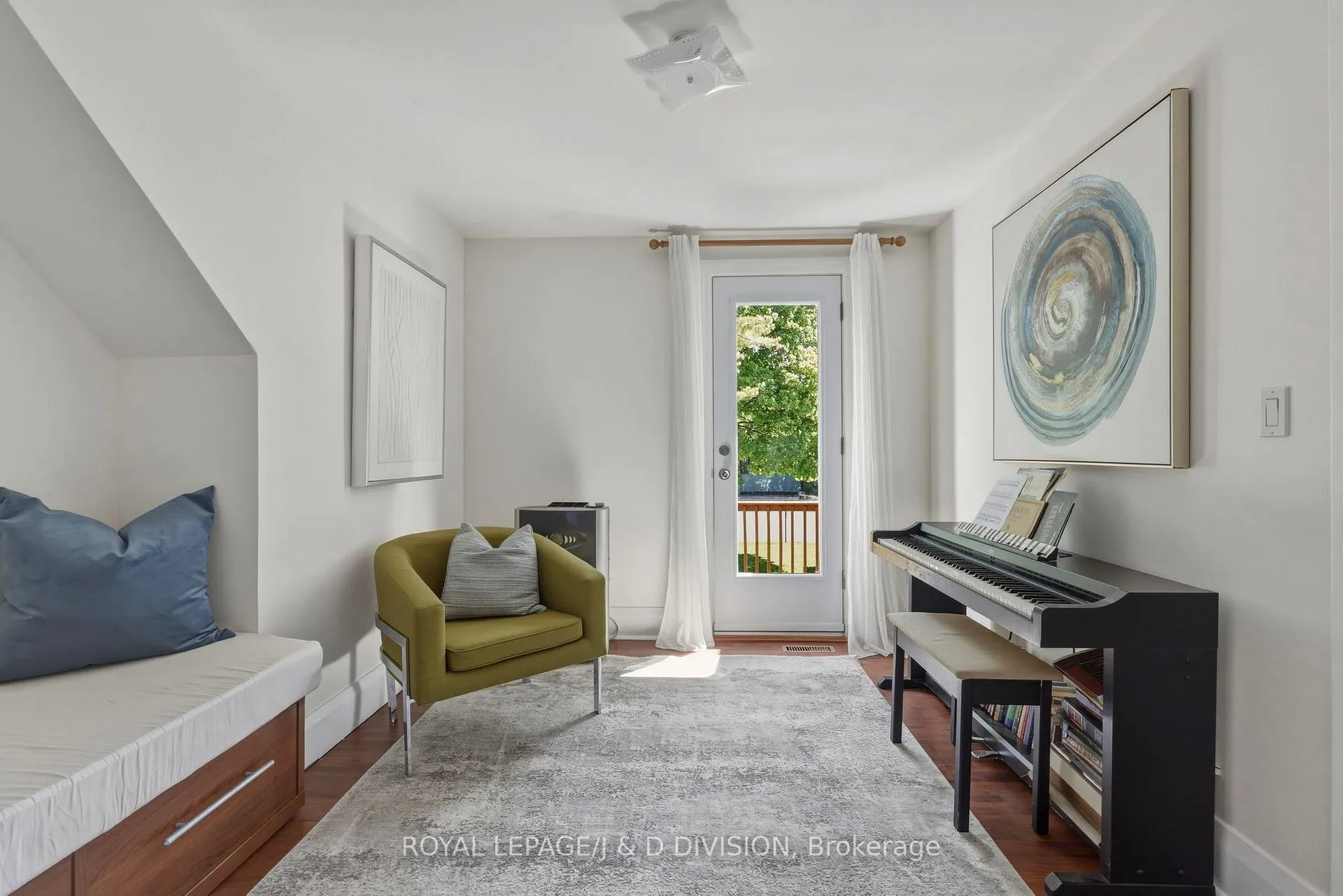 Photo 27 of 111 Warwood Road, Etobicoke, Islington-City Centre West — HOMEH