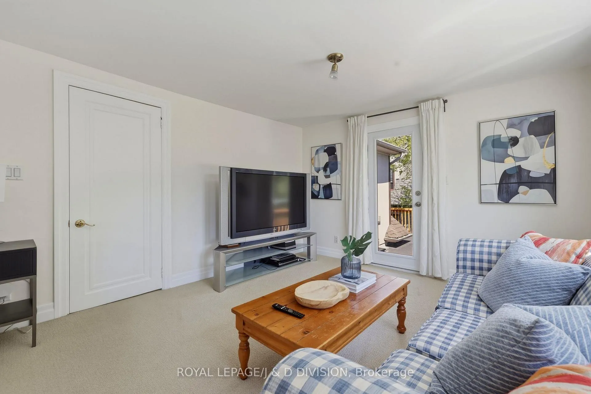 Photo 32 of 111 Warwood Road, Etobicoke, Islington-City Centre West — HOMEH