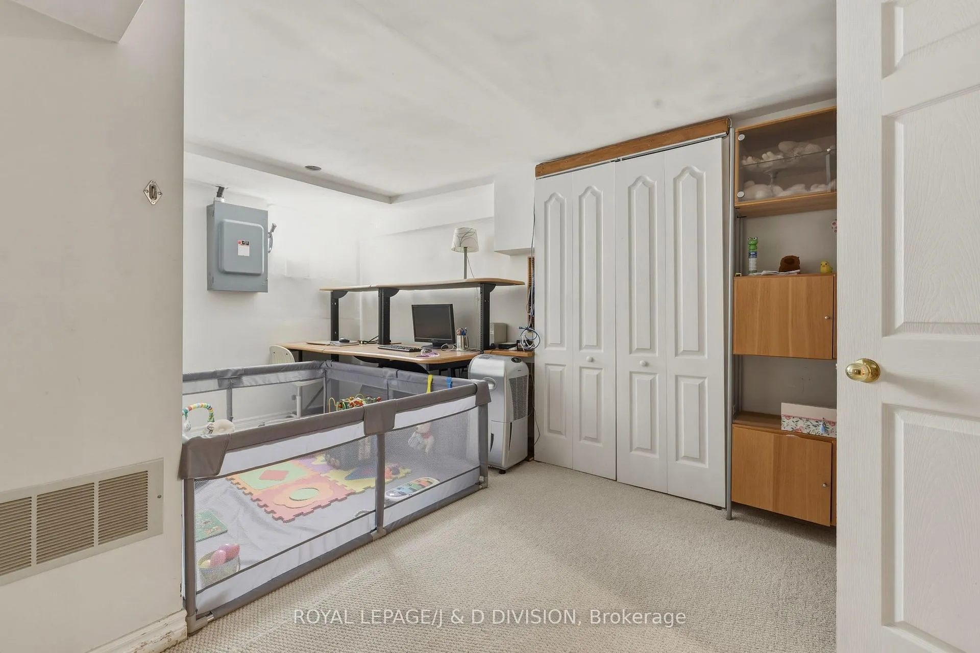 Photo 35 of 111 Warwood Road, Etobicoke, Islington-City Centre West — HOMEH