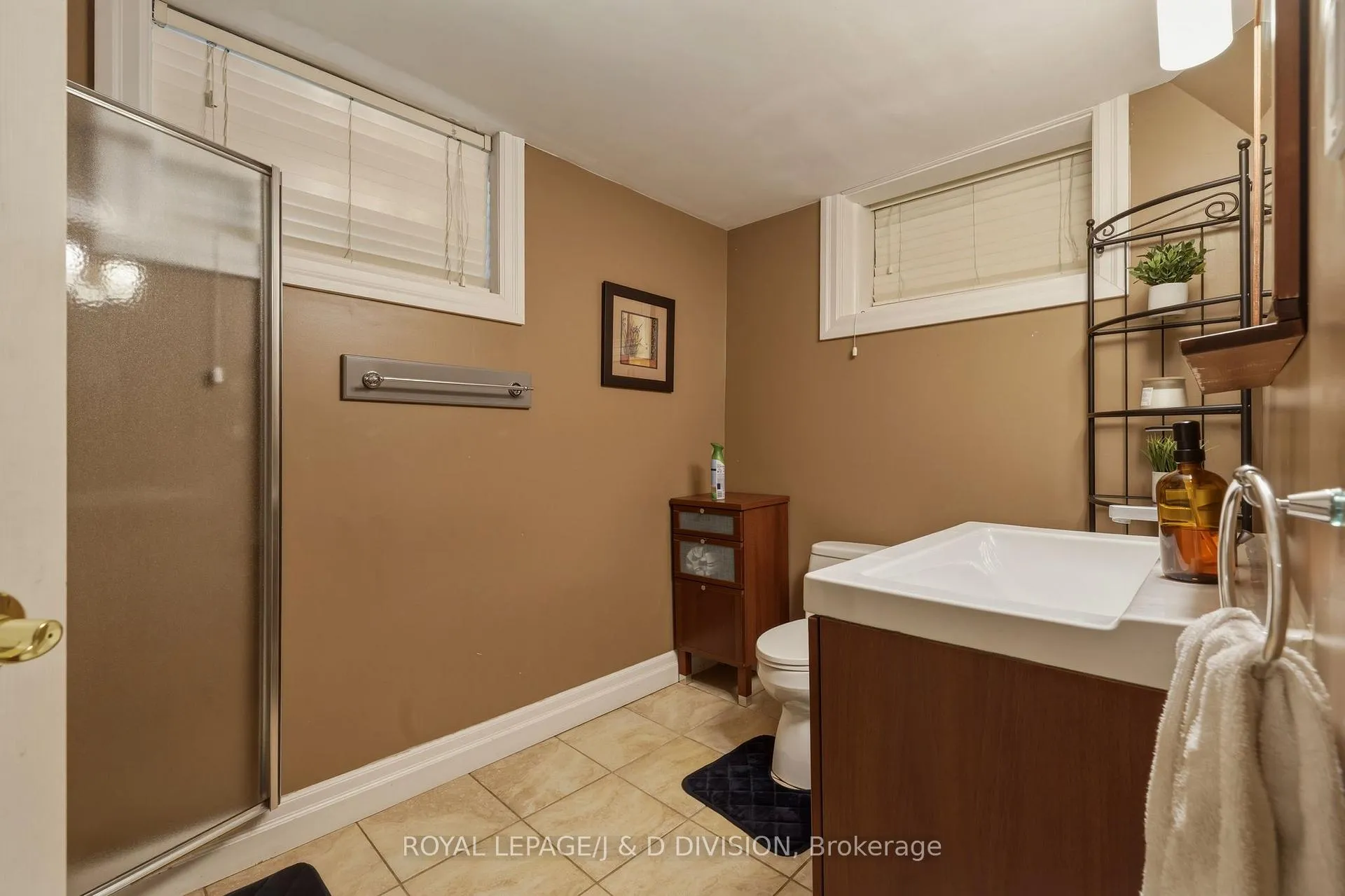 Photo 39 of 111 Warwood Road, Etobicoke, Islington-City Centre West — HOMEH
